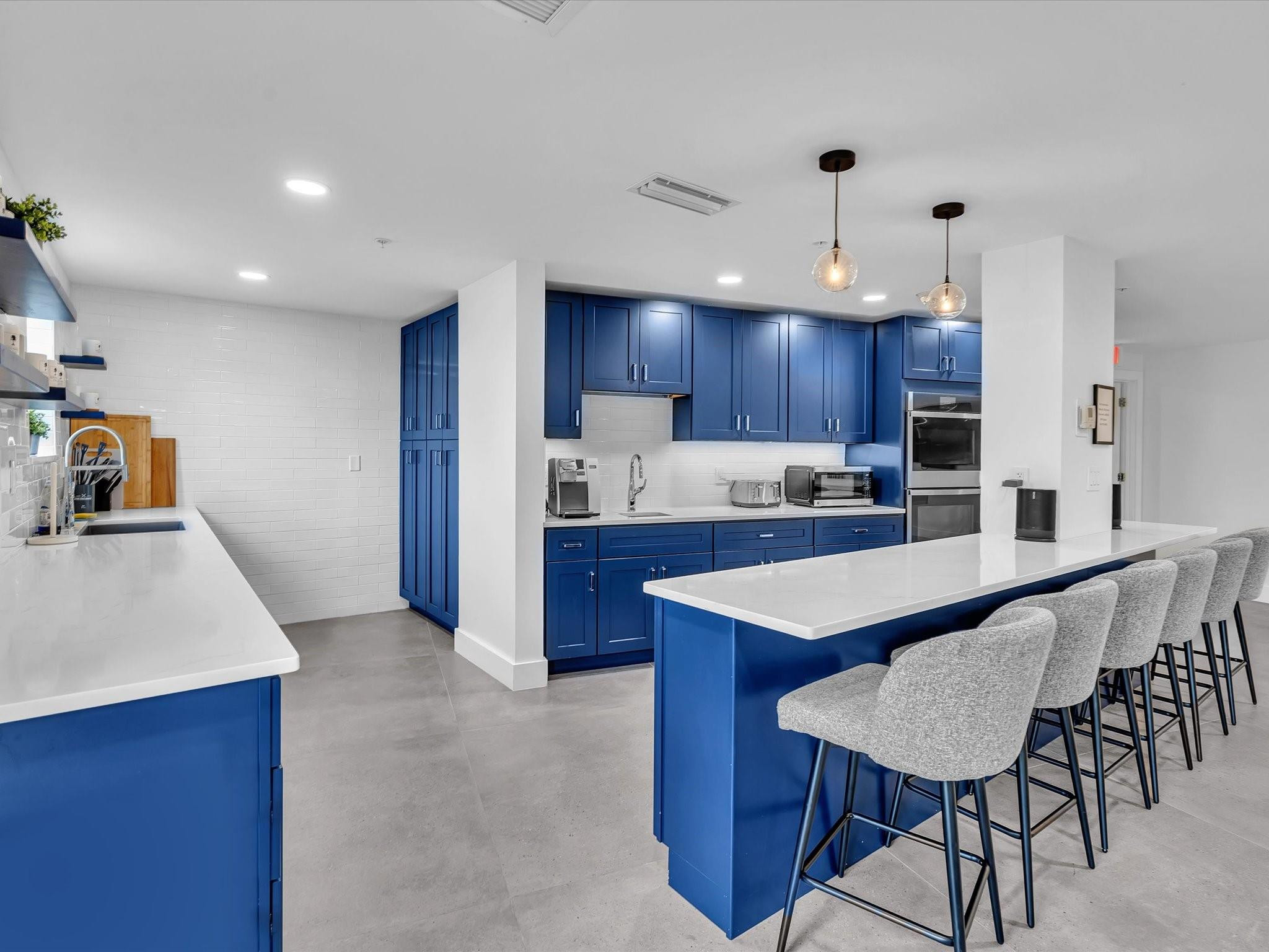 3000 Holiday #603 Fort Lauderdale, FL 33316