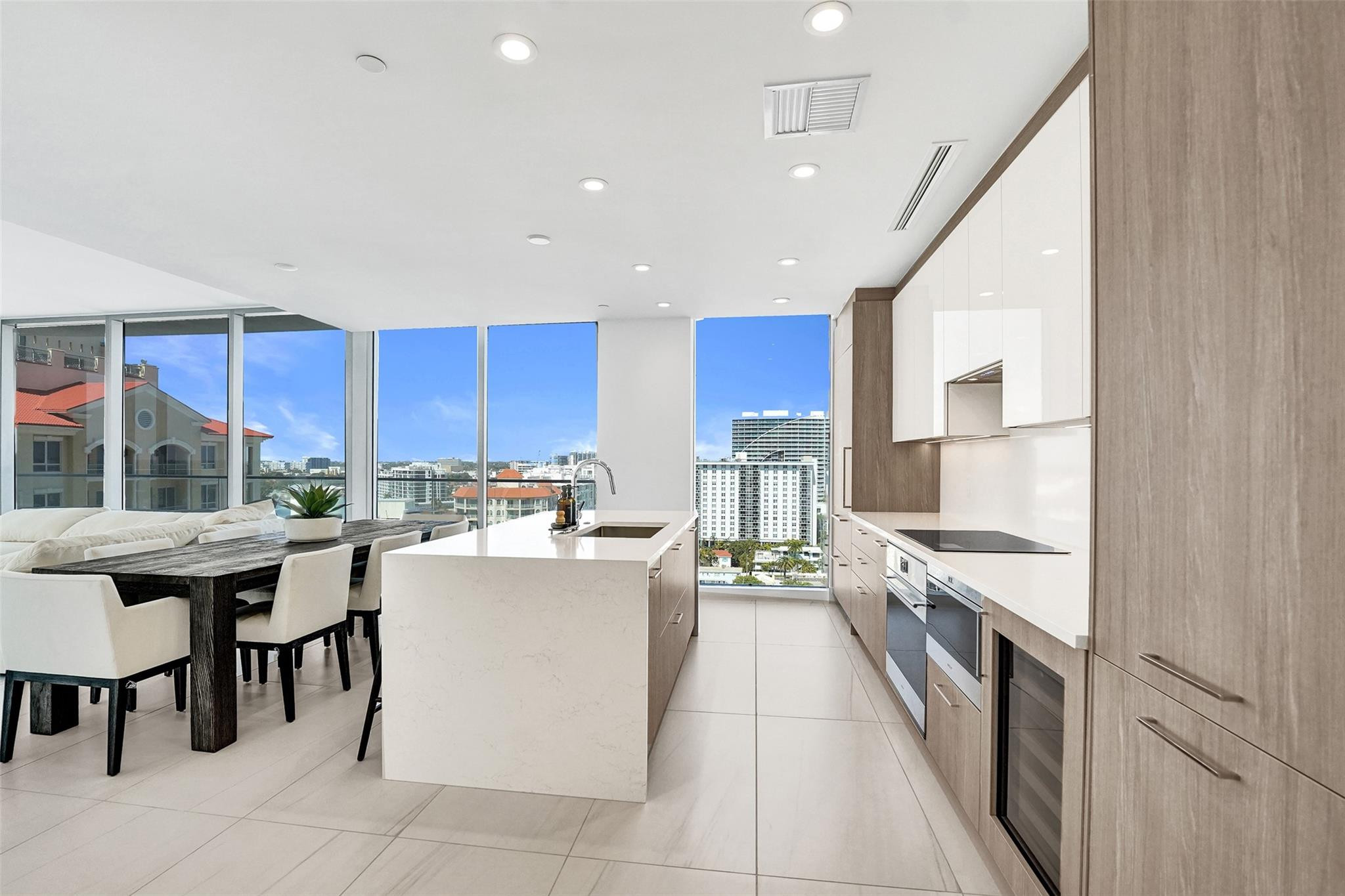 153 N Seabreeze #1204 Fort Lauderdale, FL 33304