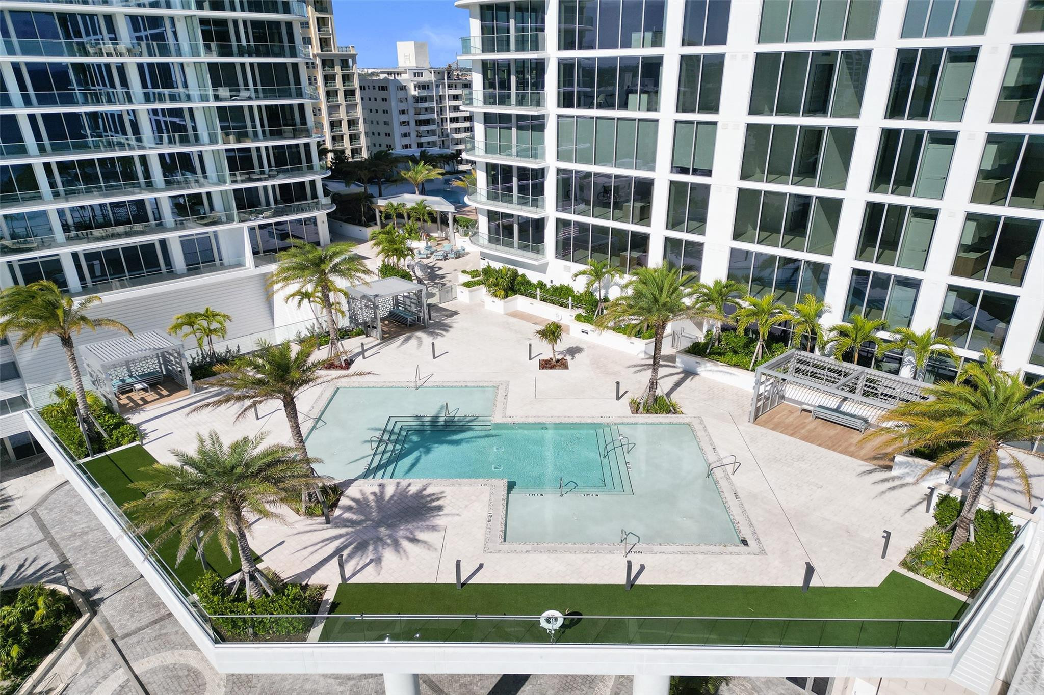 153 N Seabreeze #1204 Fort Lauderdale, FL 33304