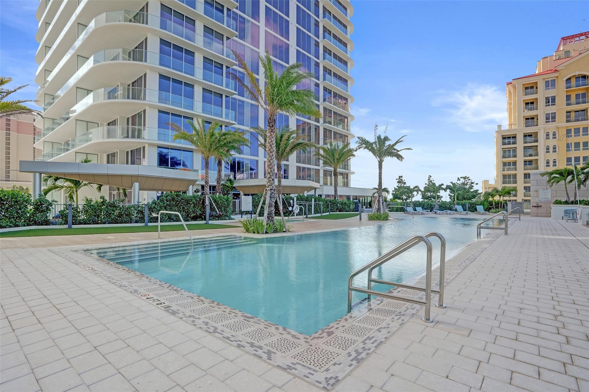 153 N Seabreeze #1204 Fort Lauderdale, FL 33304