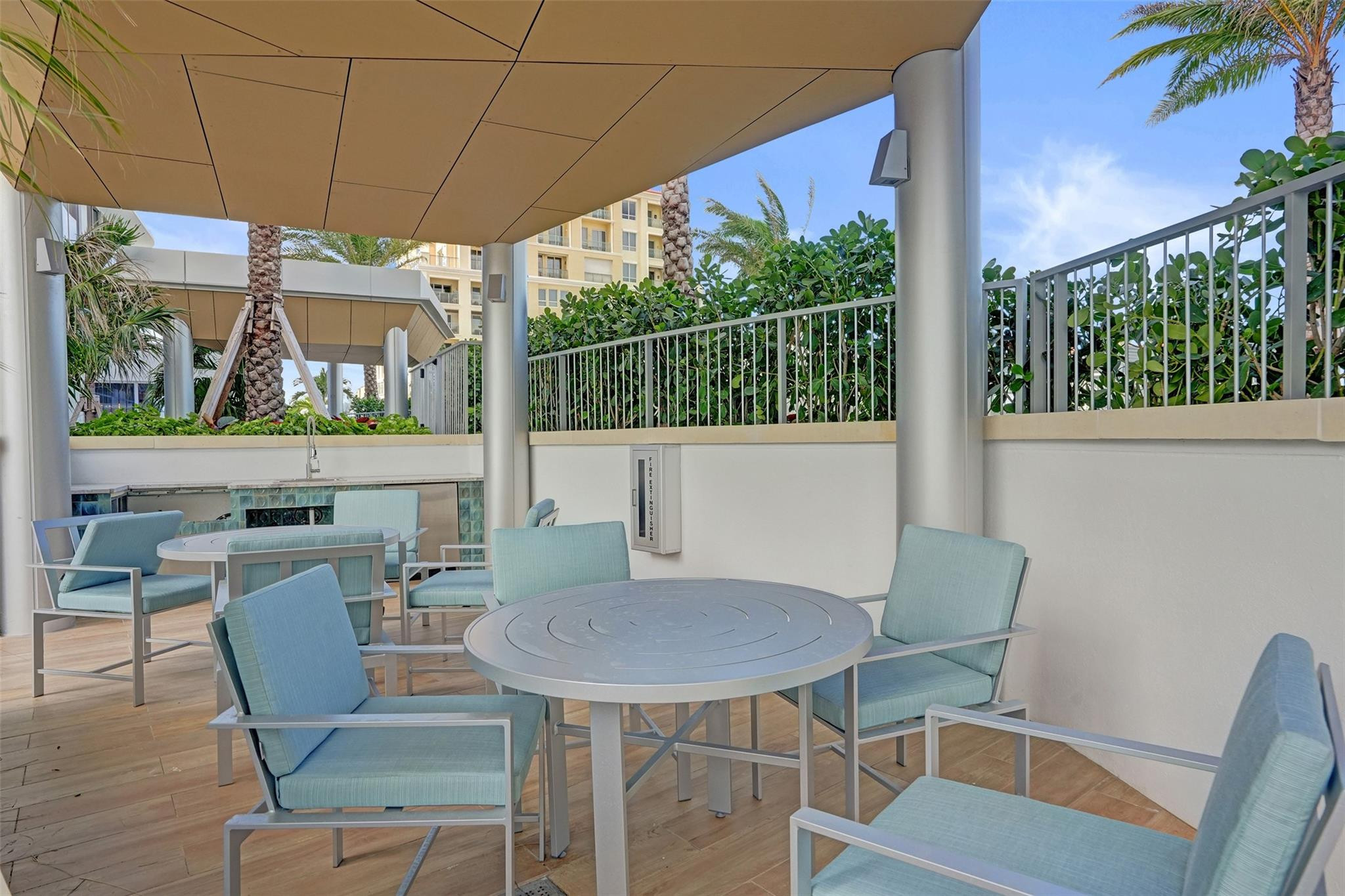 153 N Seabreeze #1204 Fort Lauderdale, FL 33304