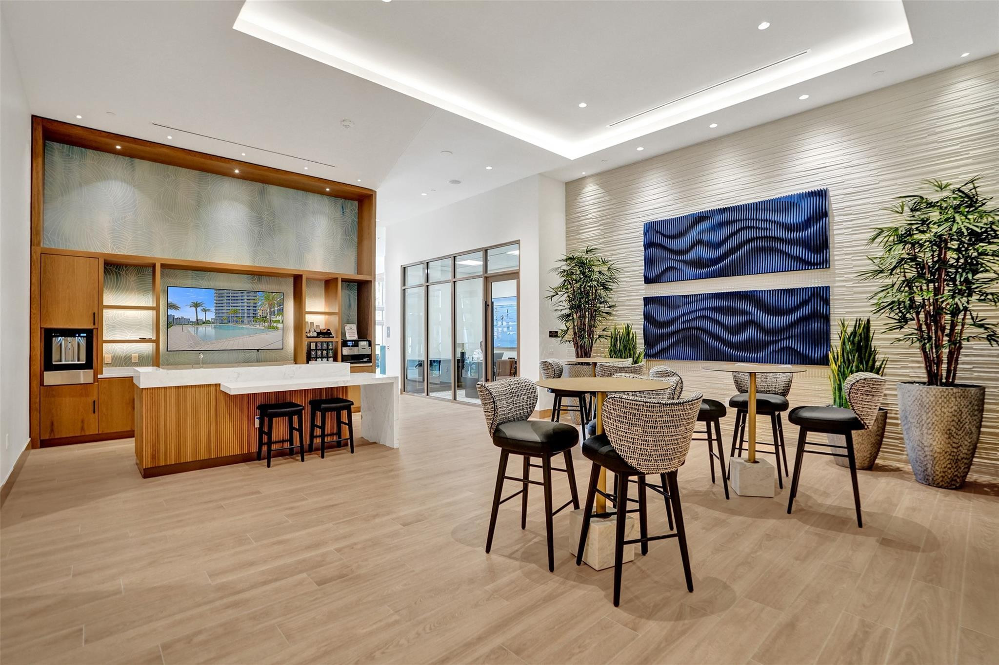 153 N Seabreeze #1204 Fort Lauderdale, FL 33304