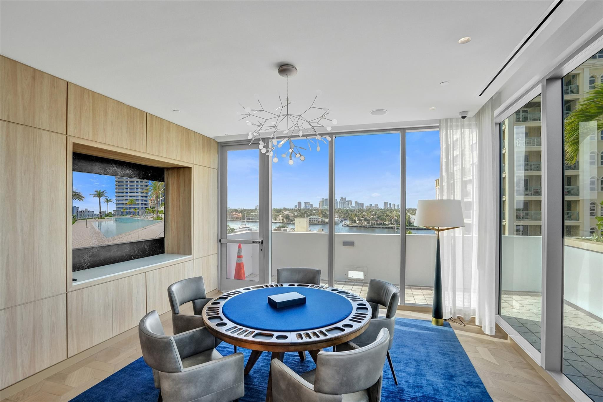 153 N Seabreeze #1204 Fort Lauderdale, FL 33304