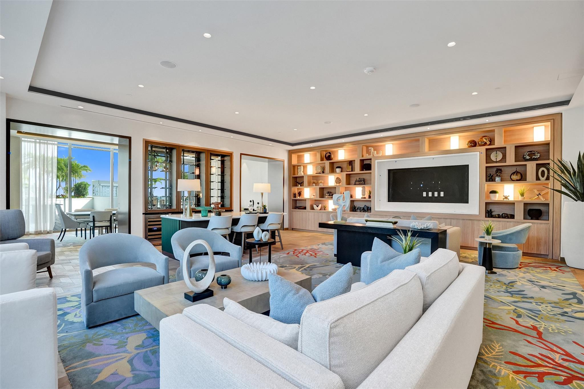 153 N Seabreeze #1204 Fort Lauderdale, FL 33304