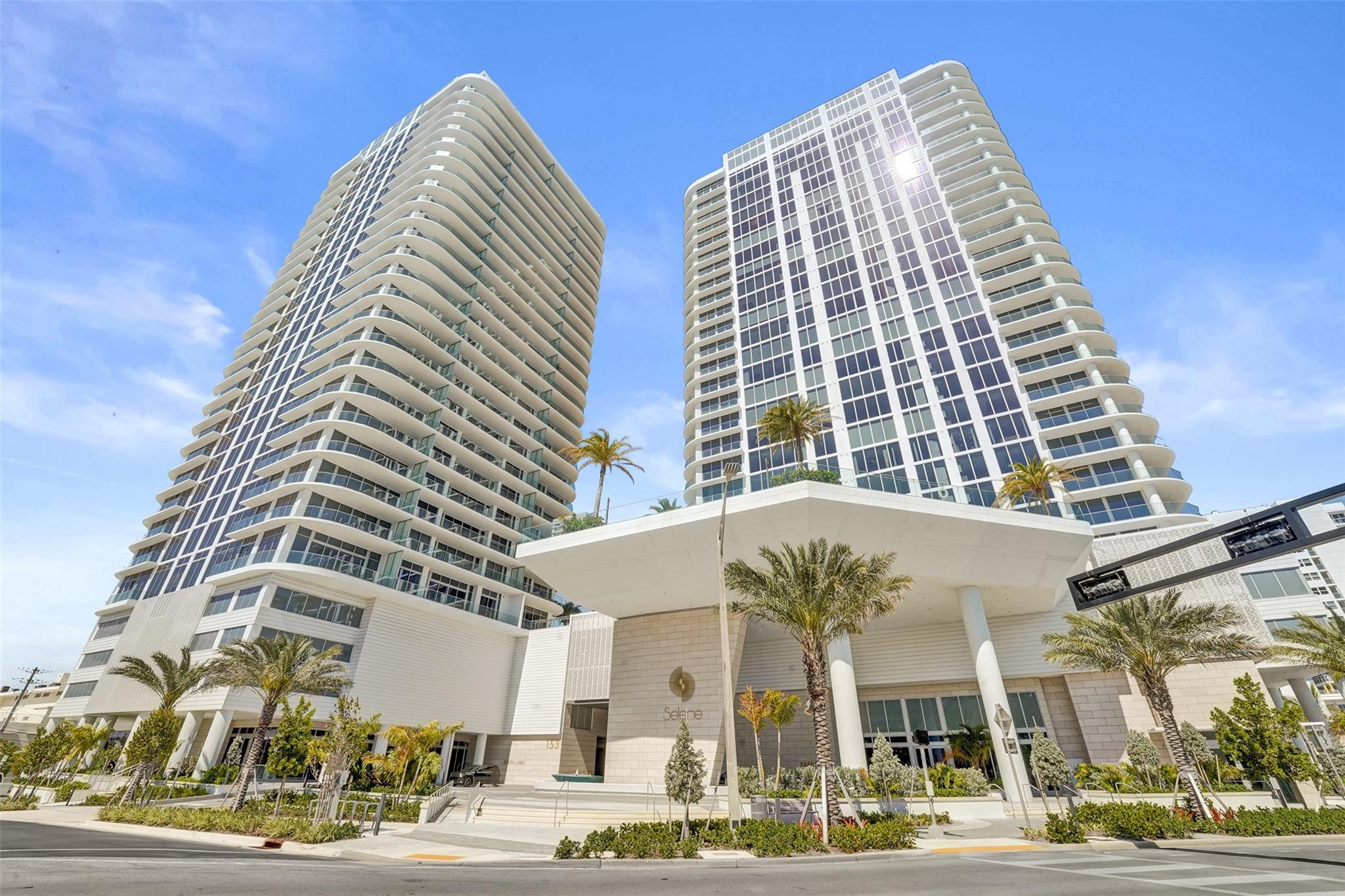 153 N Seabreeze #1204 Fort Lauderdale, FL 33304