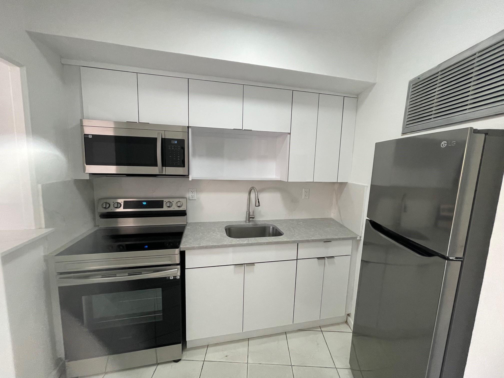 11 SW 52nd #7A Coral Gables, FL 33134