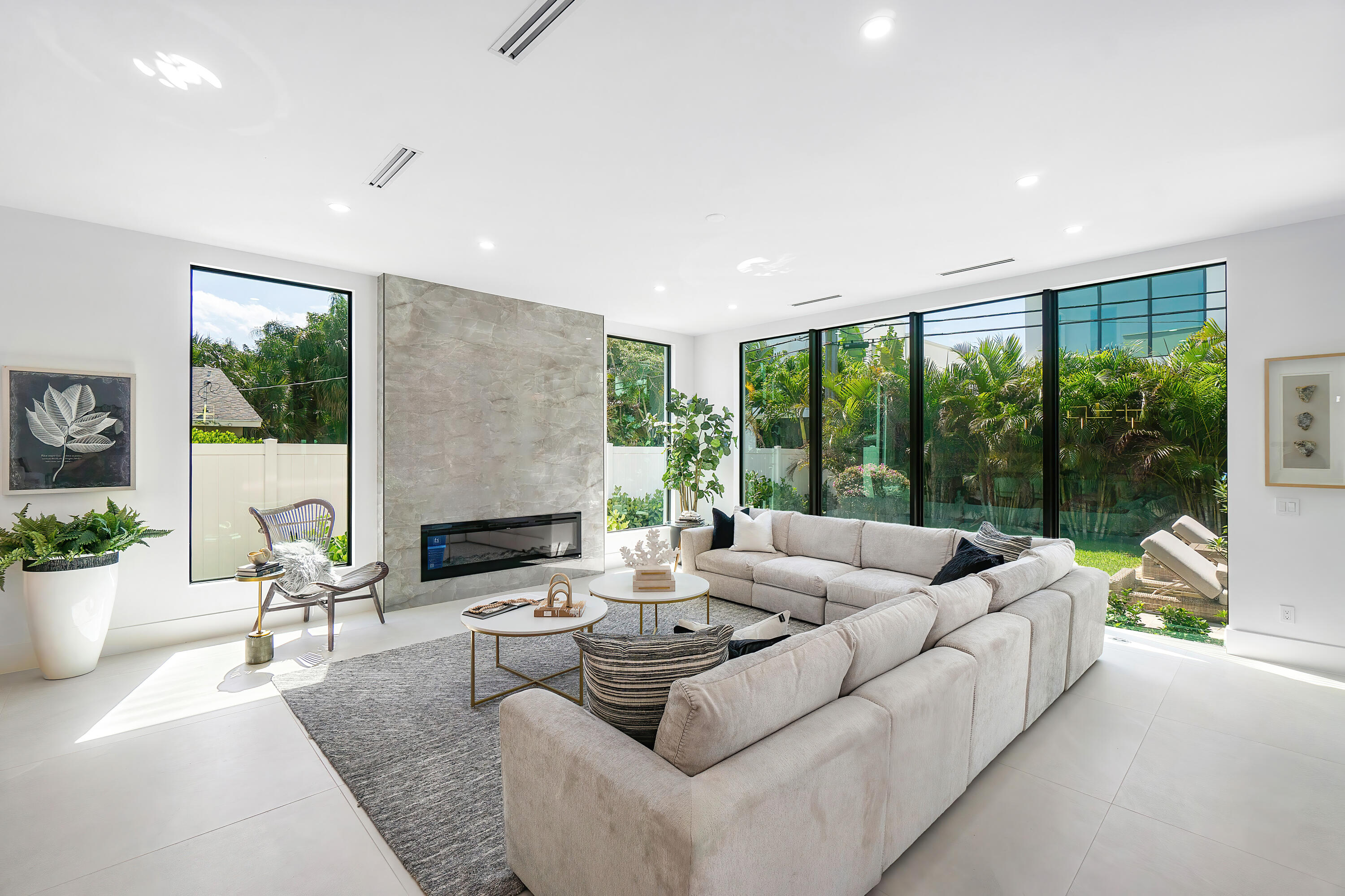 444 NE 5th Boca Raton, FL 33432