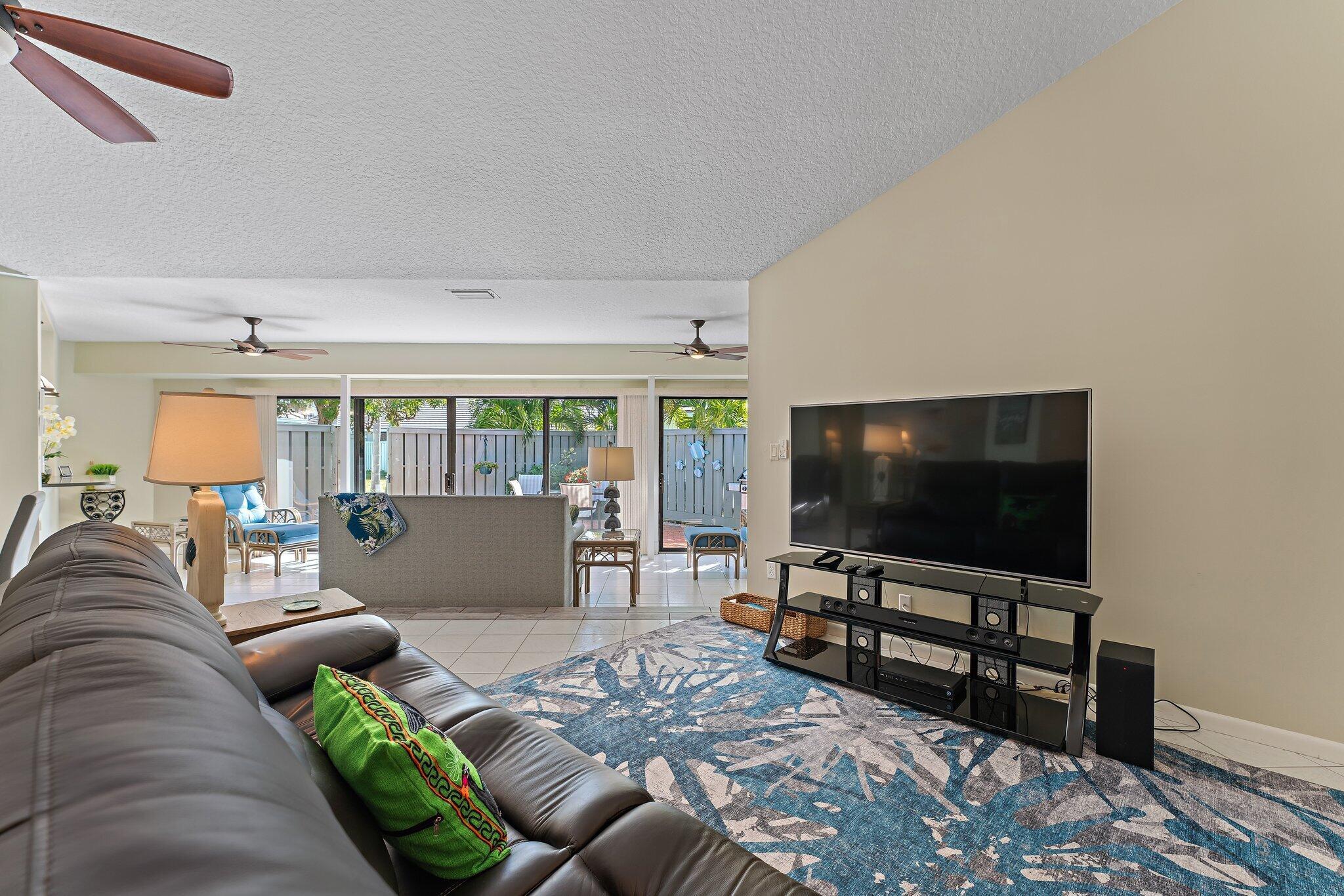 1127 E Seminole Ave #4b Jupiter, FL 33477