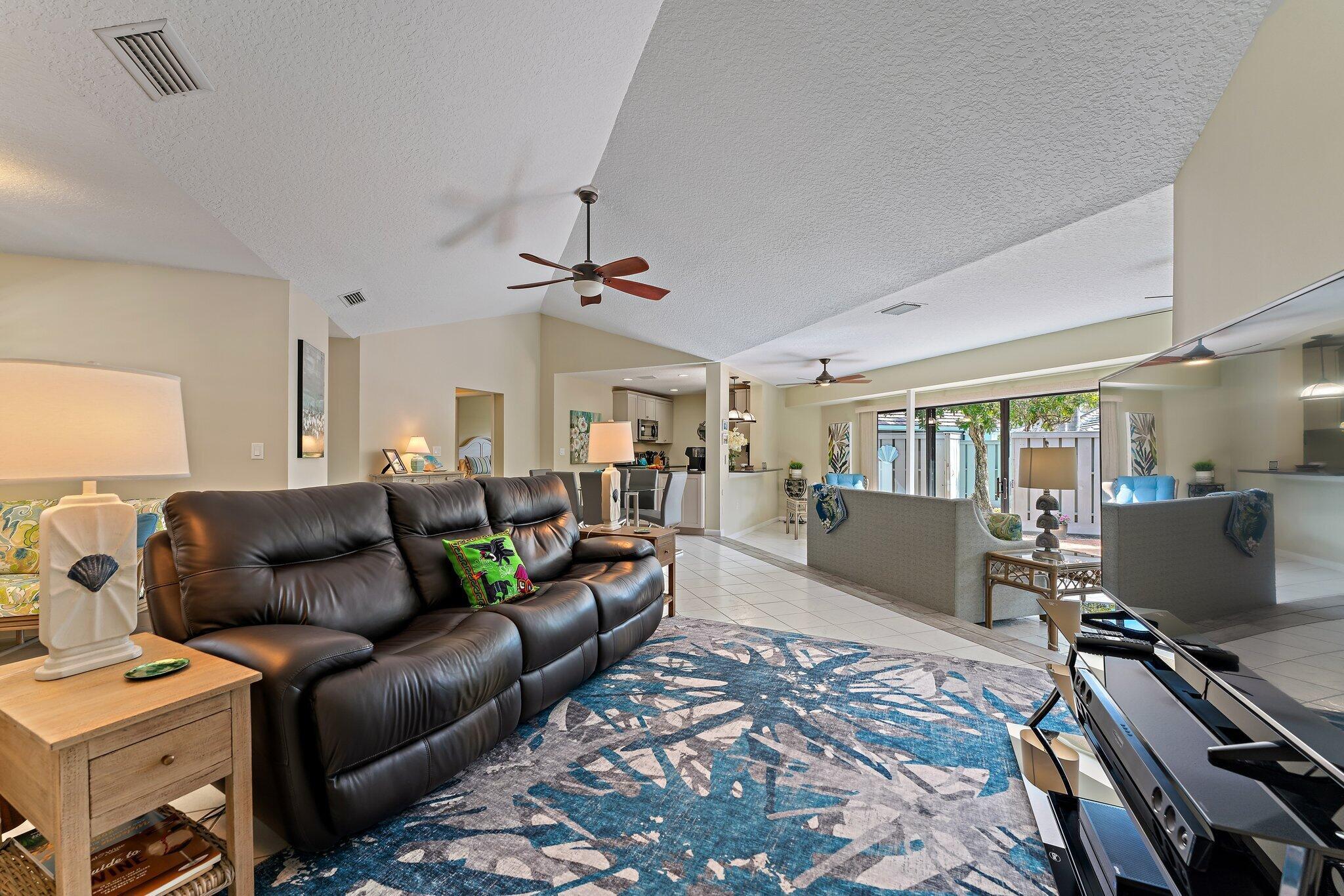 1127 E Seminole Ave #4b Jupiter, FL 33477