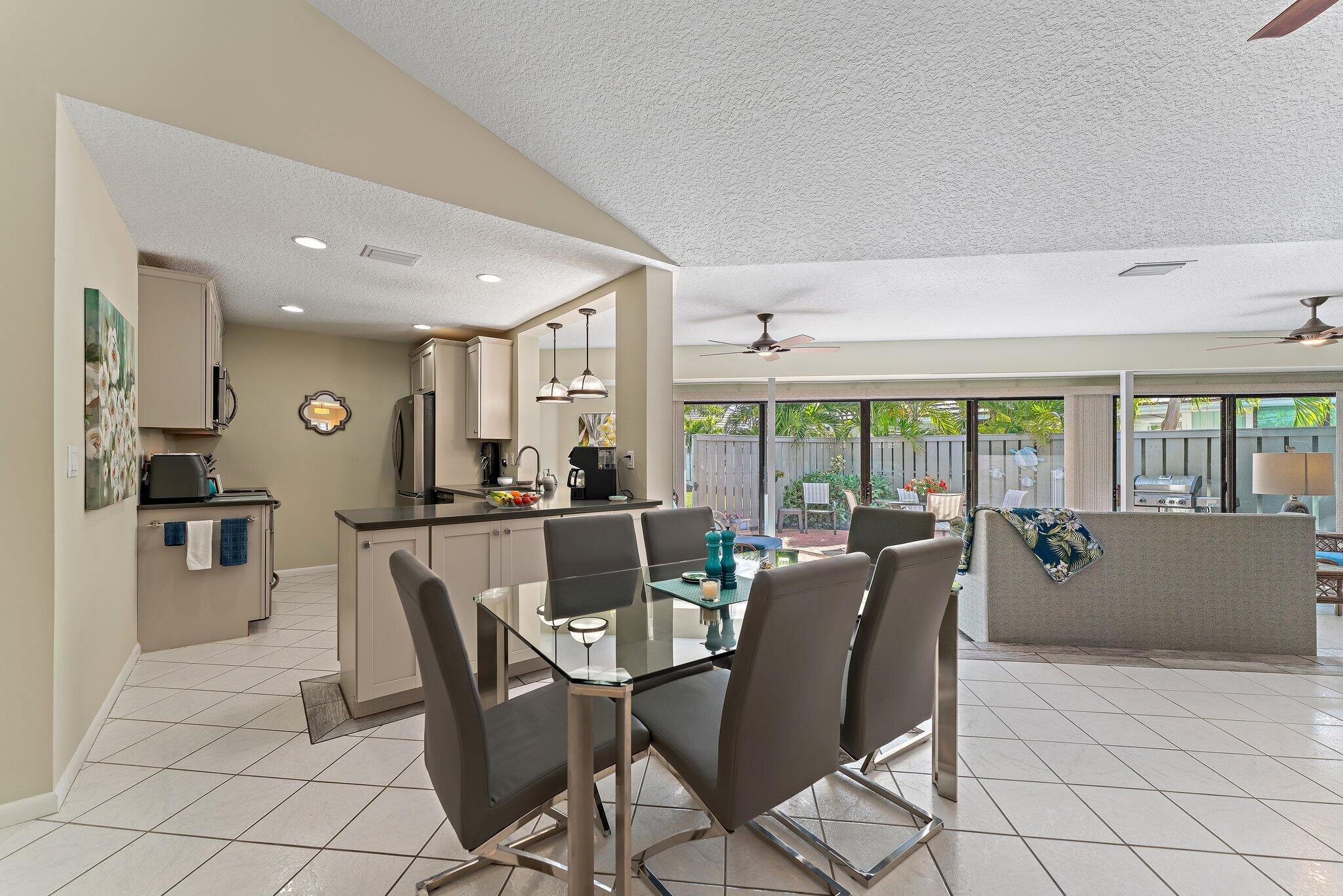 1127 E Seminole Ave #4b Jupiter, FL 33477