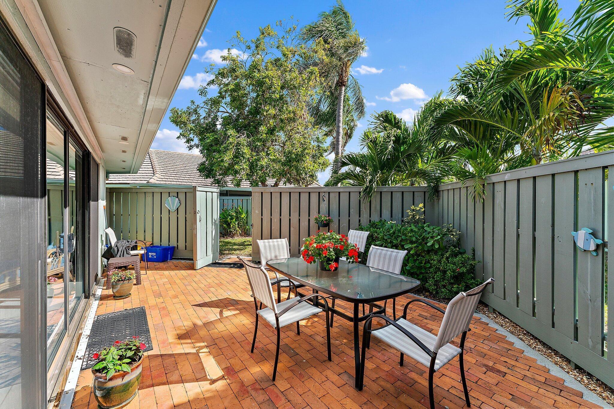 1127 E Seminole Ave #4b Jupiter, FL 33477