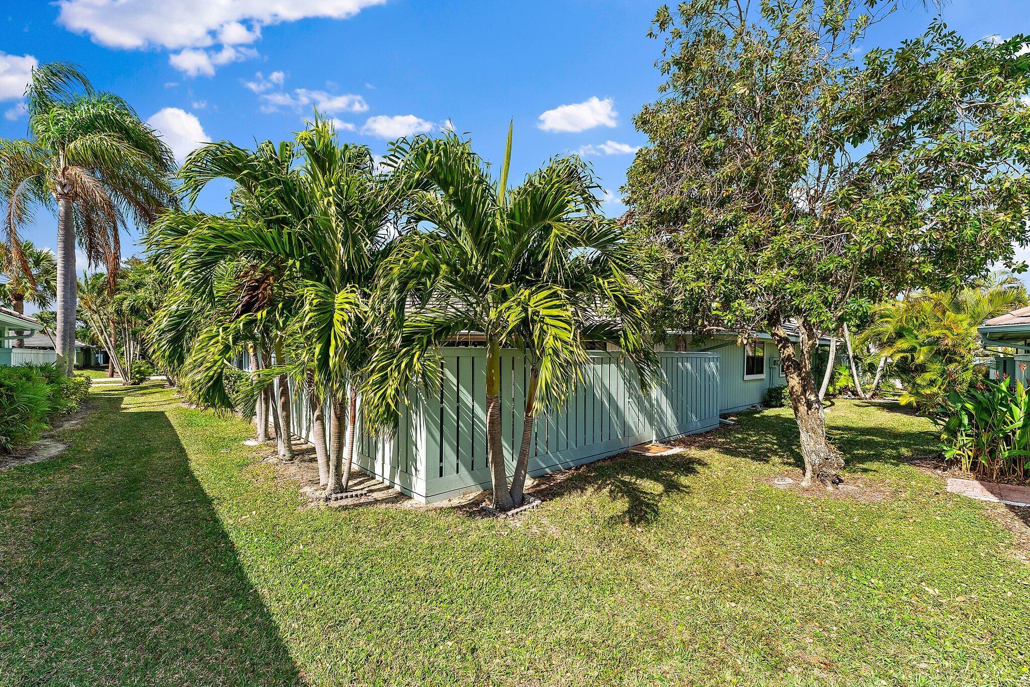 1127 E Seminole Ave #4b Jupiter, FL 33477