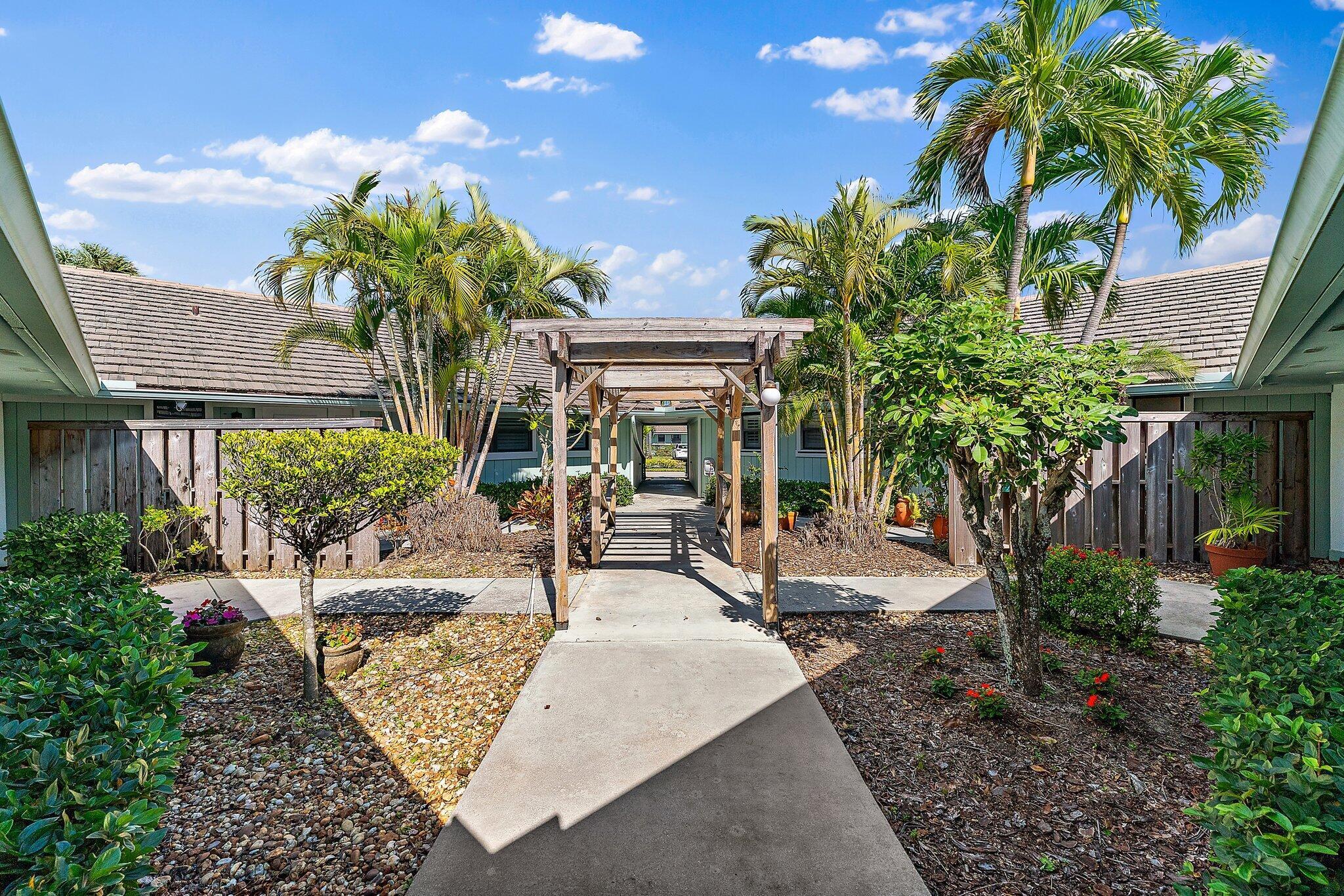 1127 E Seminole Ave #4b Jupiter, FL 33477