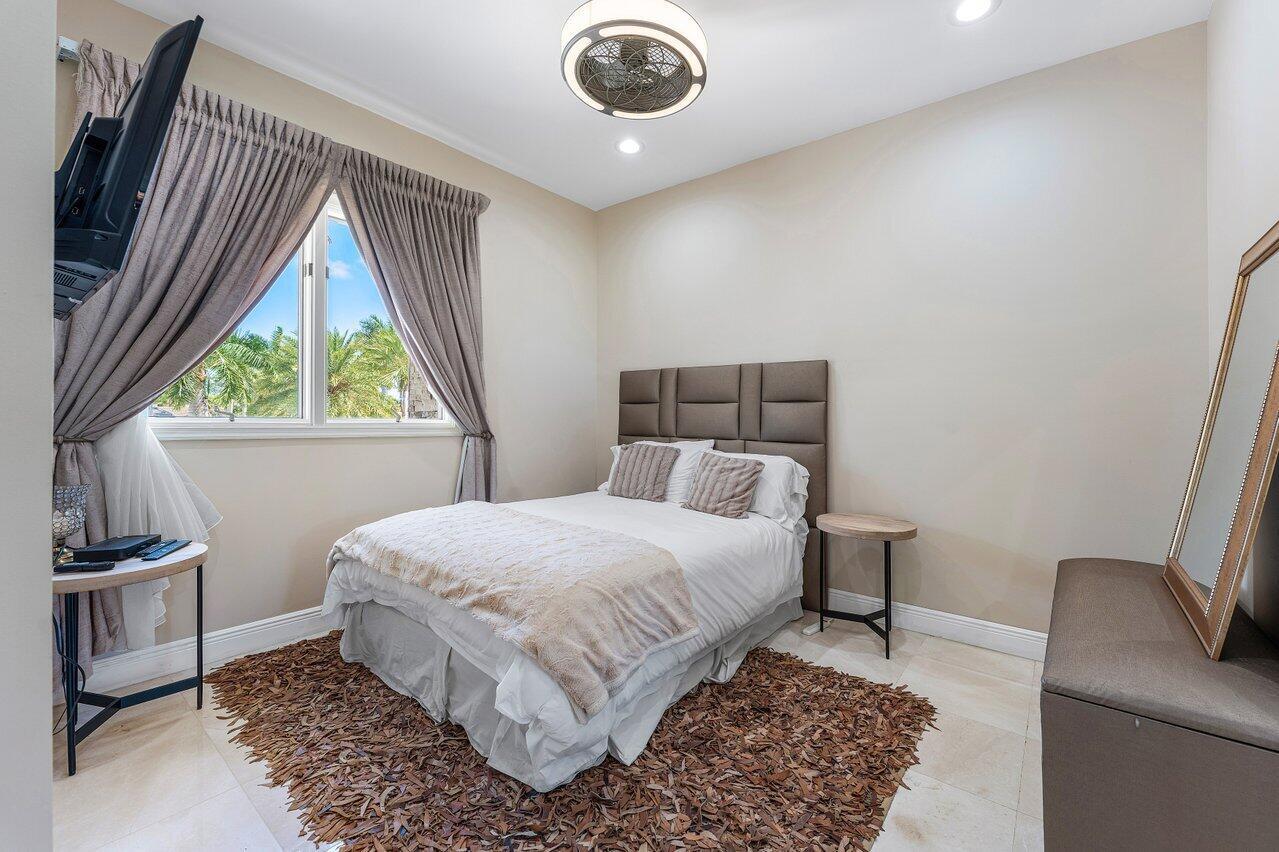 17906 Aberdeen Way Boca Raton, FL 33496