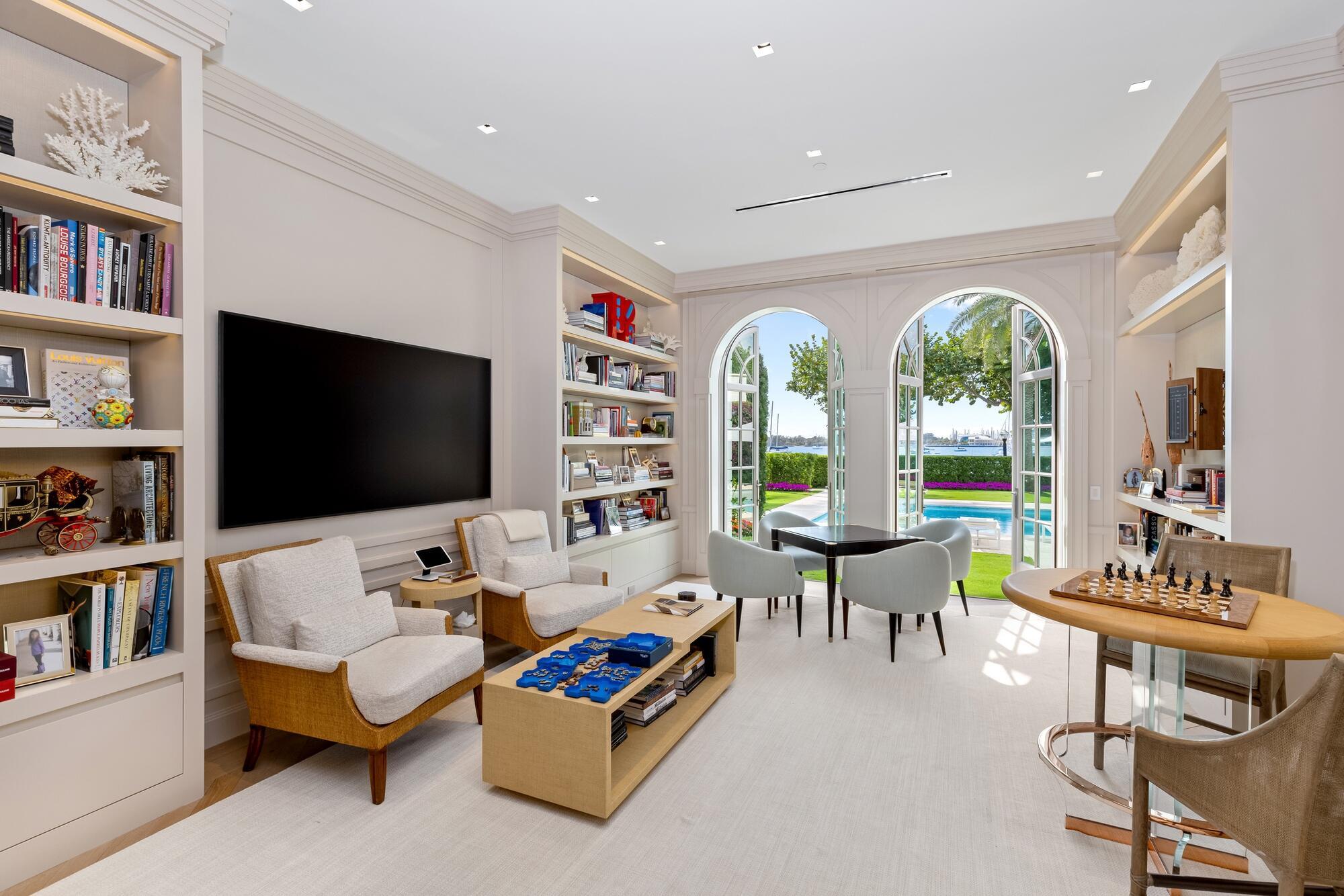 1350 N Lake Way Palm Beach, FL 33480 1350 N Lake Way Palm Beach, FL 33480