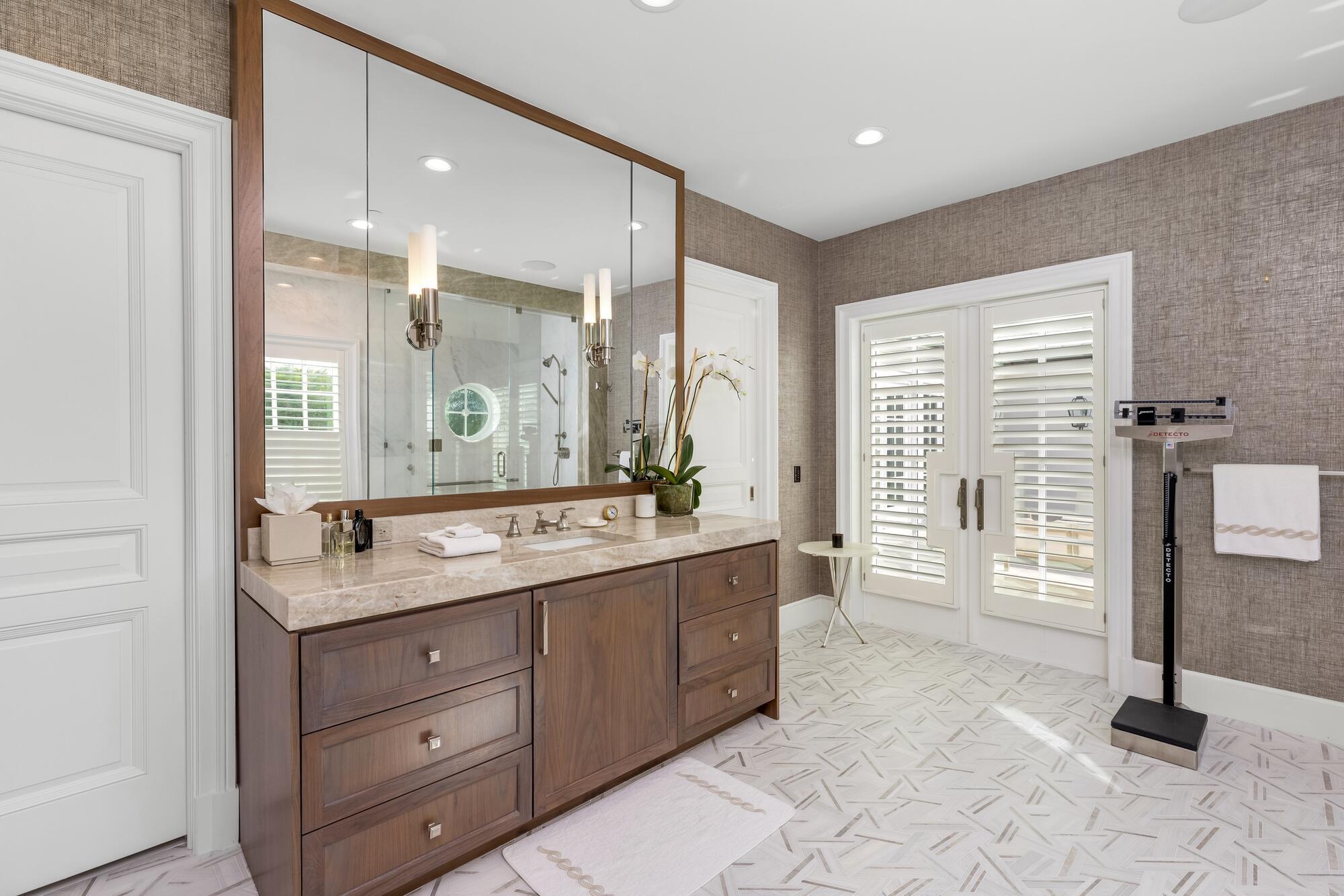 1350 N Lake Way Palm Beach, FL 33480 1350 N Lake Way Palm Beach, FL 33480