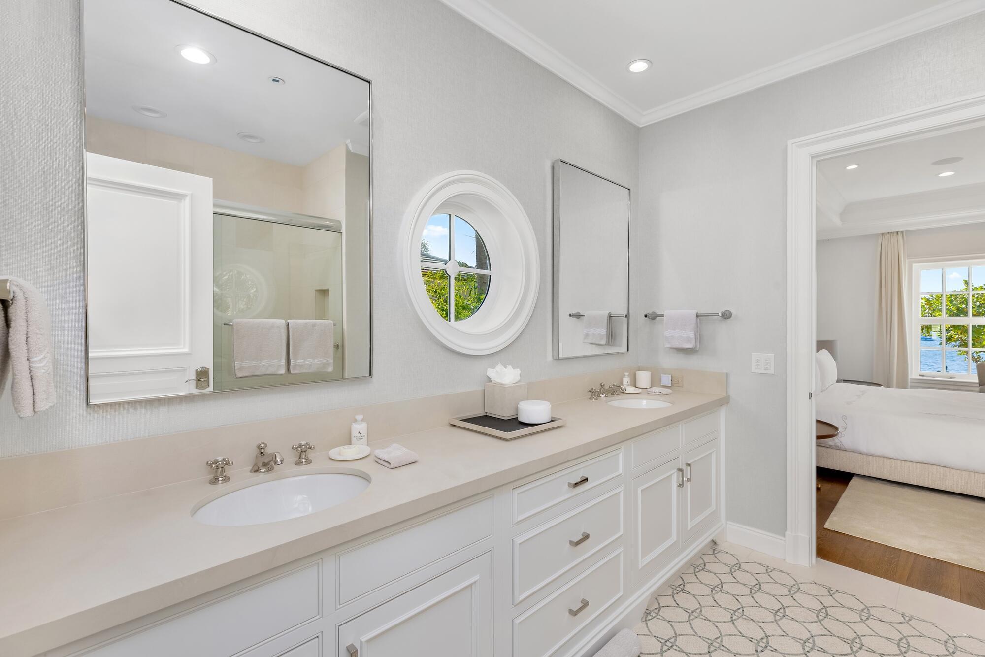1350 N Lake Way Palm Beach, FL 33480 1350 N Lake Way Palm Beach, FL 33480