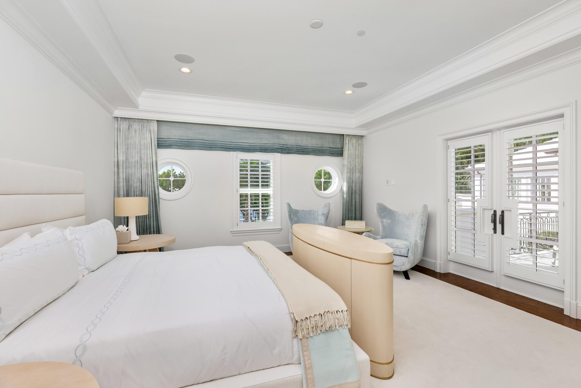 1350 N Lake Way Palm Beach, FL 33480 1350 N Lake Way Palm Beach, FL 33480