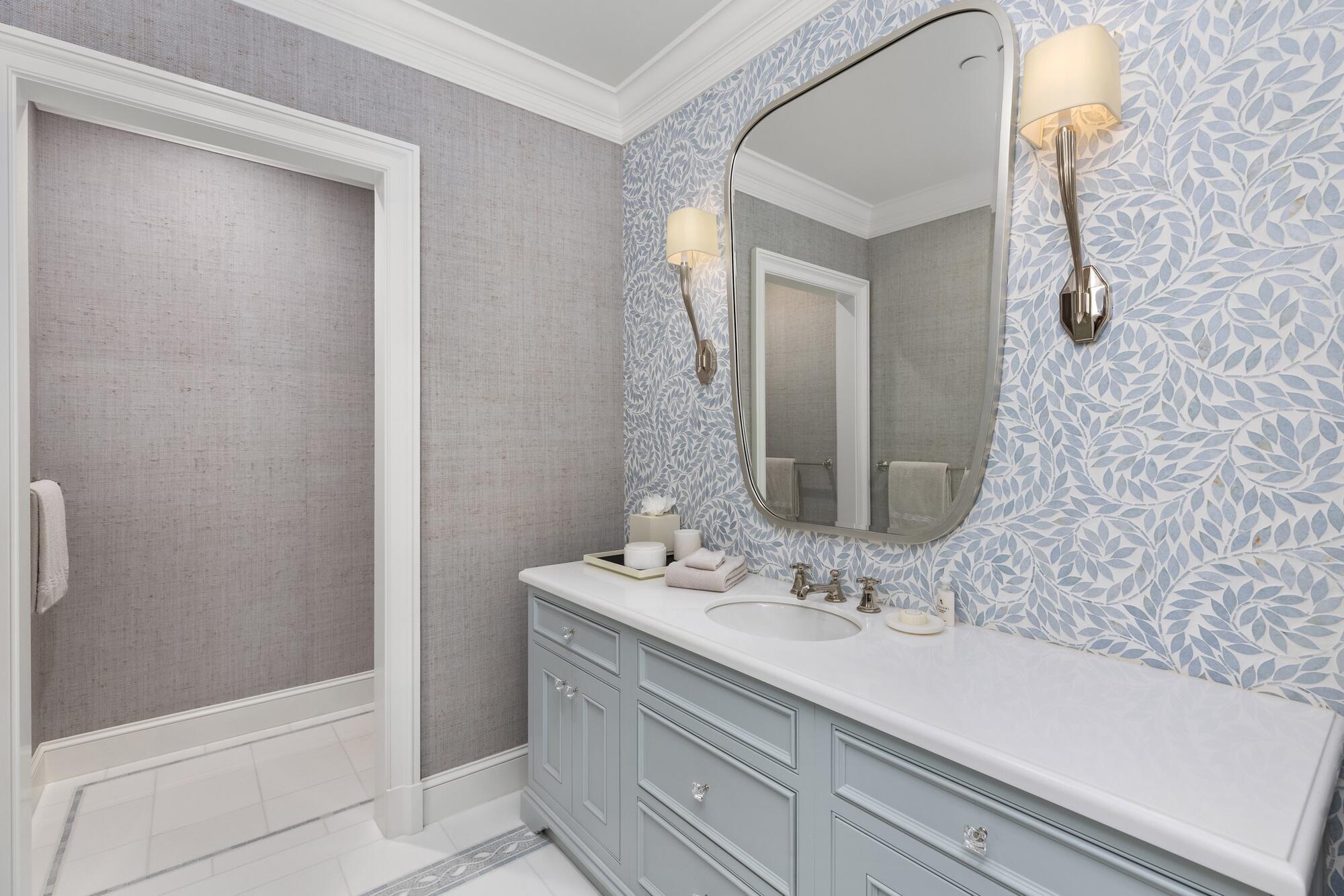 1350 N Lake Way Palm Beach, FL 33480 1350 N Lake Way Palm Beach, FL 33480