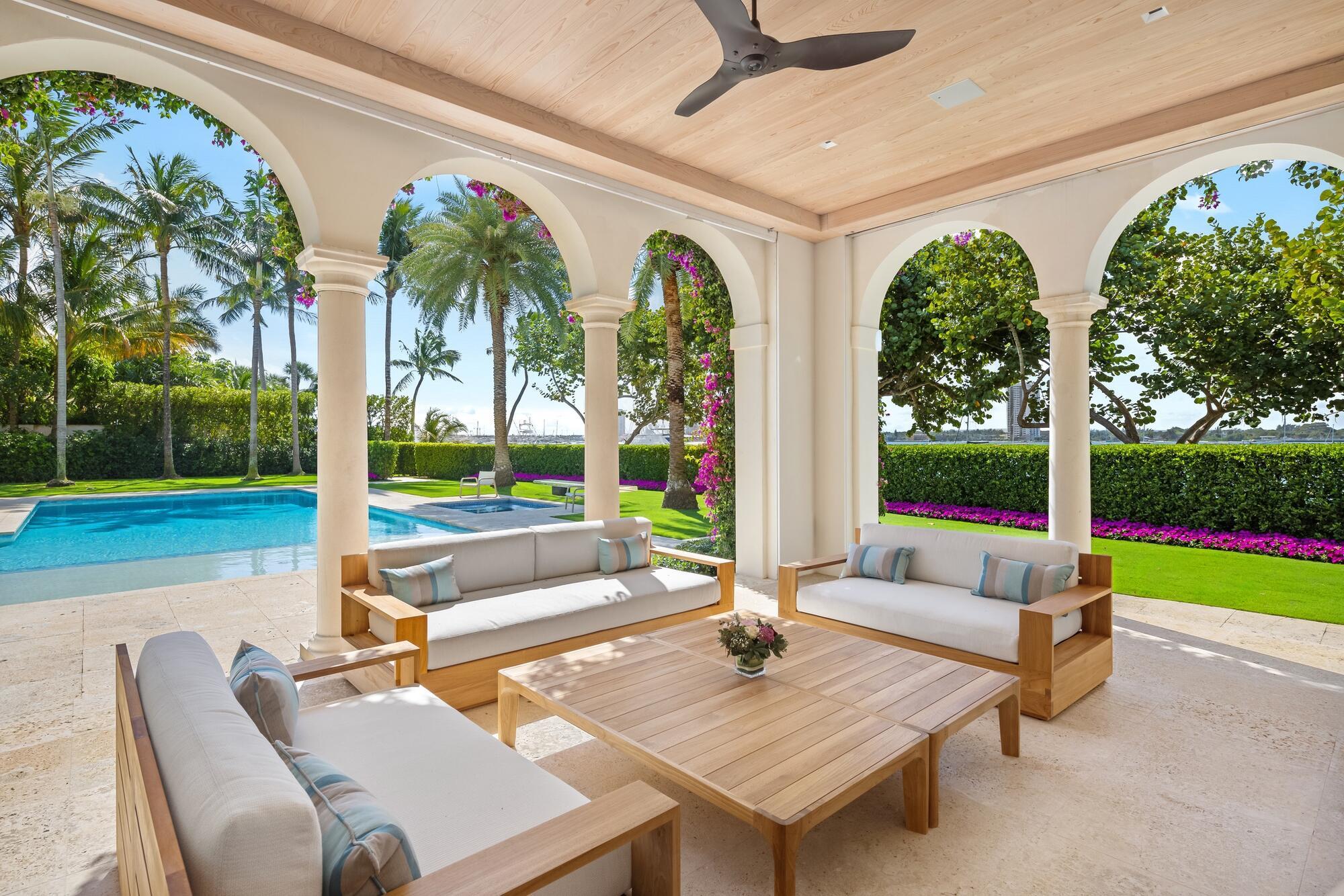 1350 N Lake Way Palm Beach, FL 33480 1350 N Lake Way Palm Beach, FL 33480