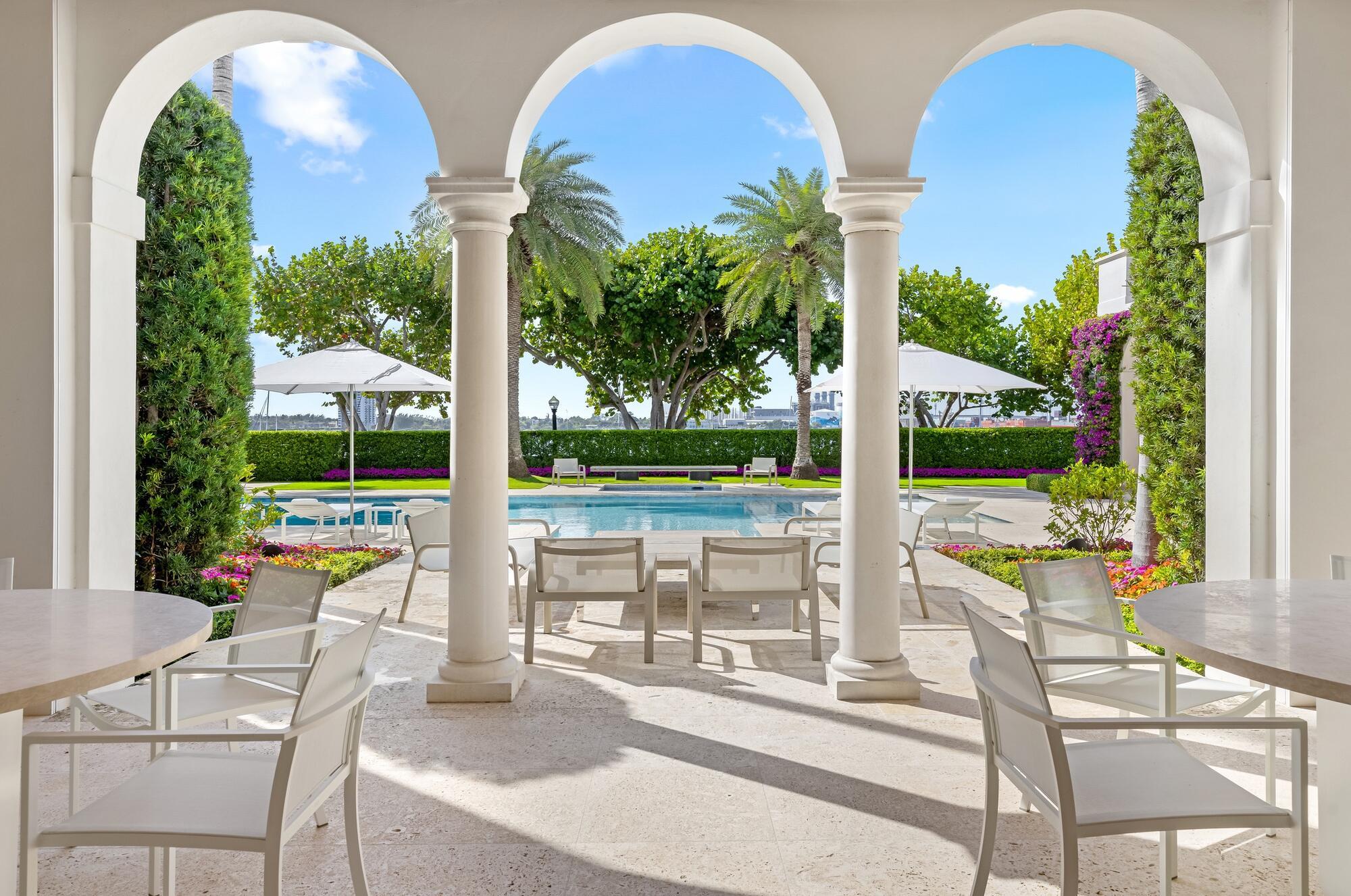 1350 N Lake Way Palm Beach, FL 33480 1350 N Lake Way Palm Beach, FL 33480