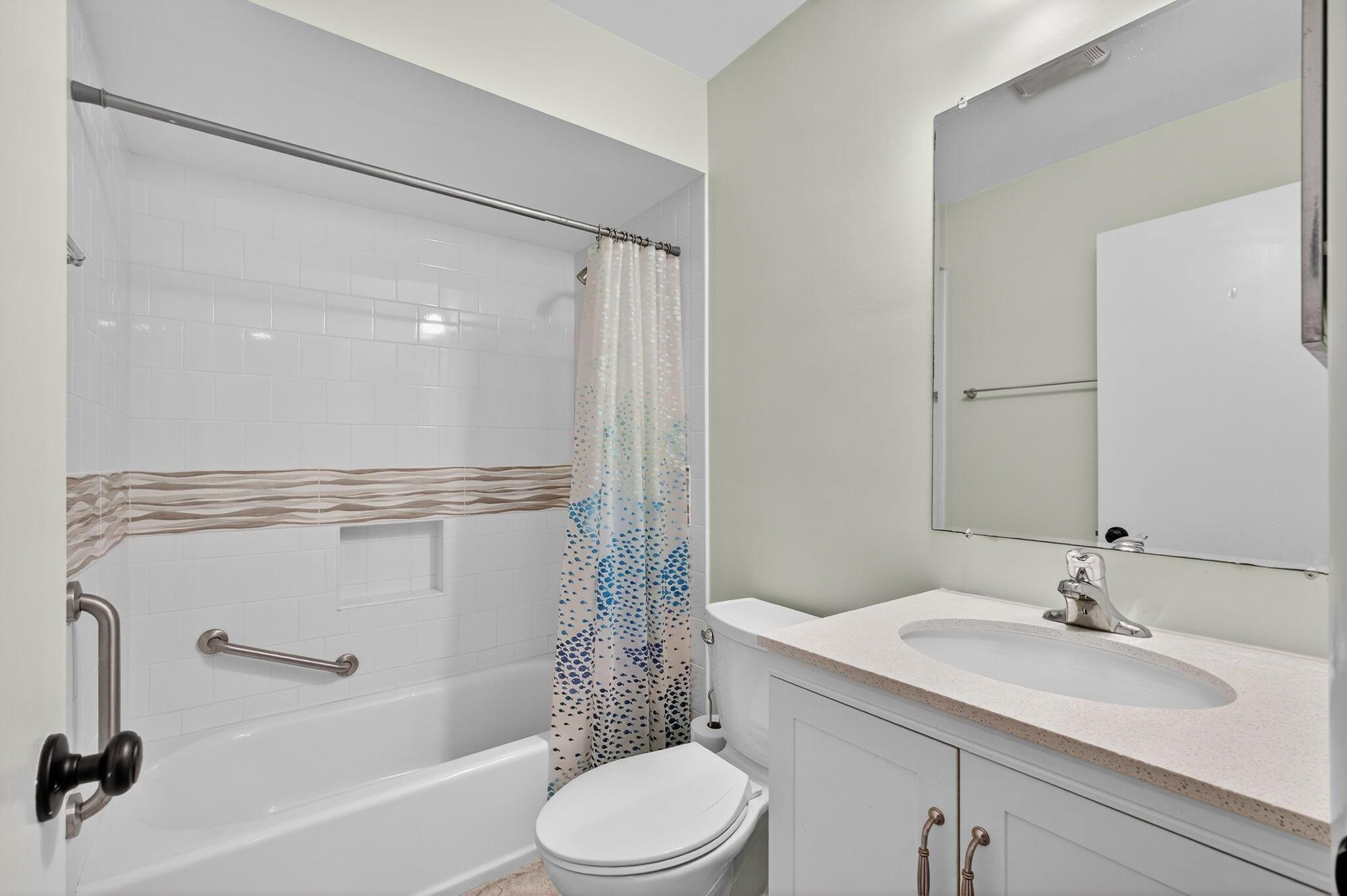 18390 SE Wood Hvn Ln #D Jupiter, FL 33469