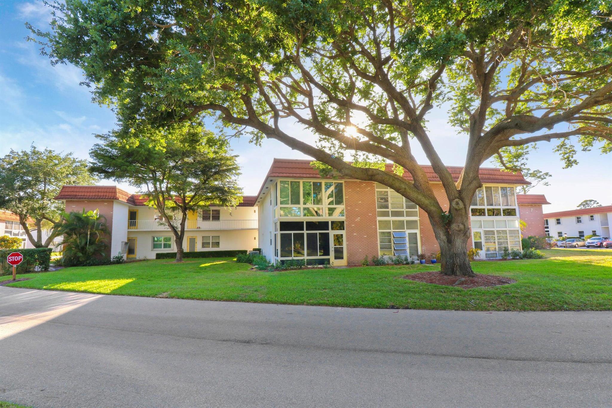 1225 NW 21st St #7-711