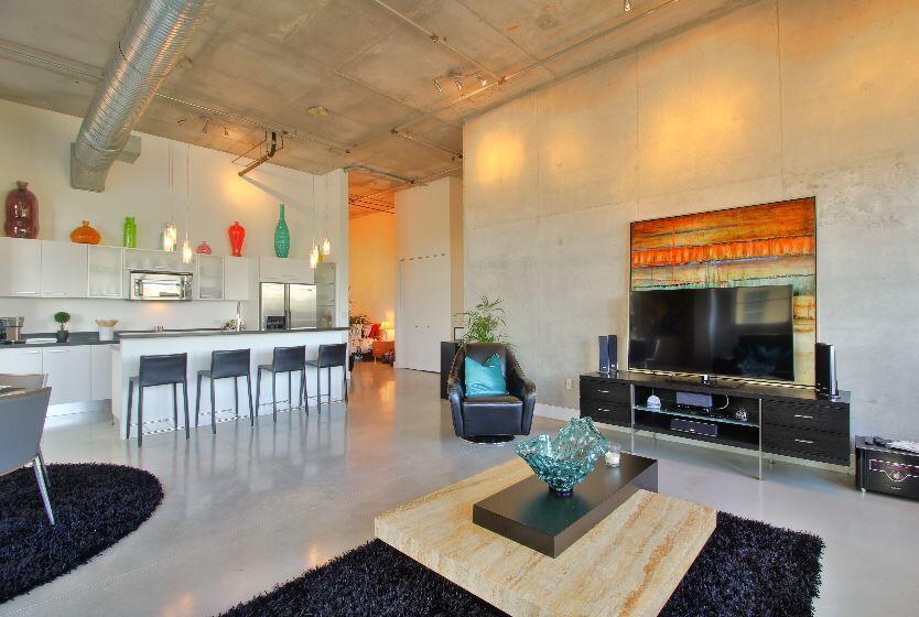 445 N Andrews Ave #301
