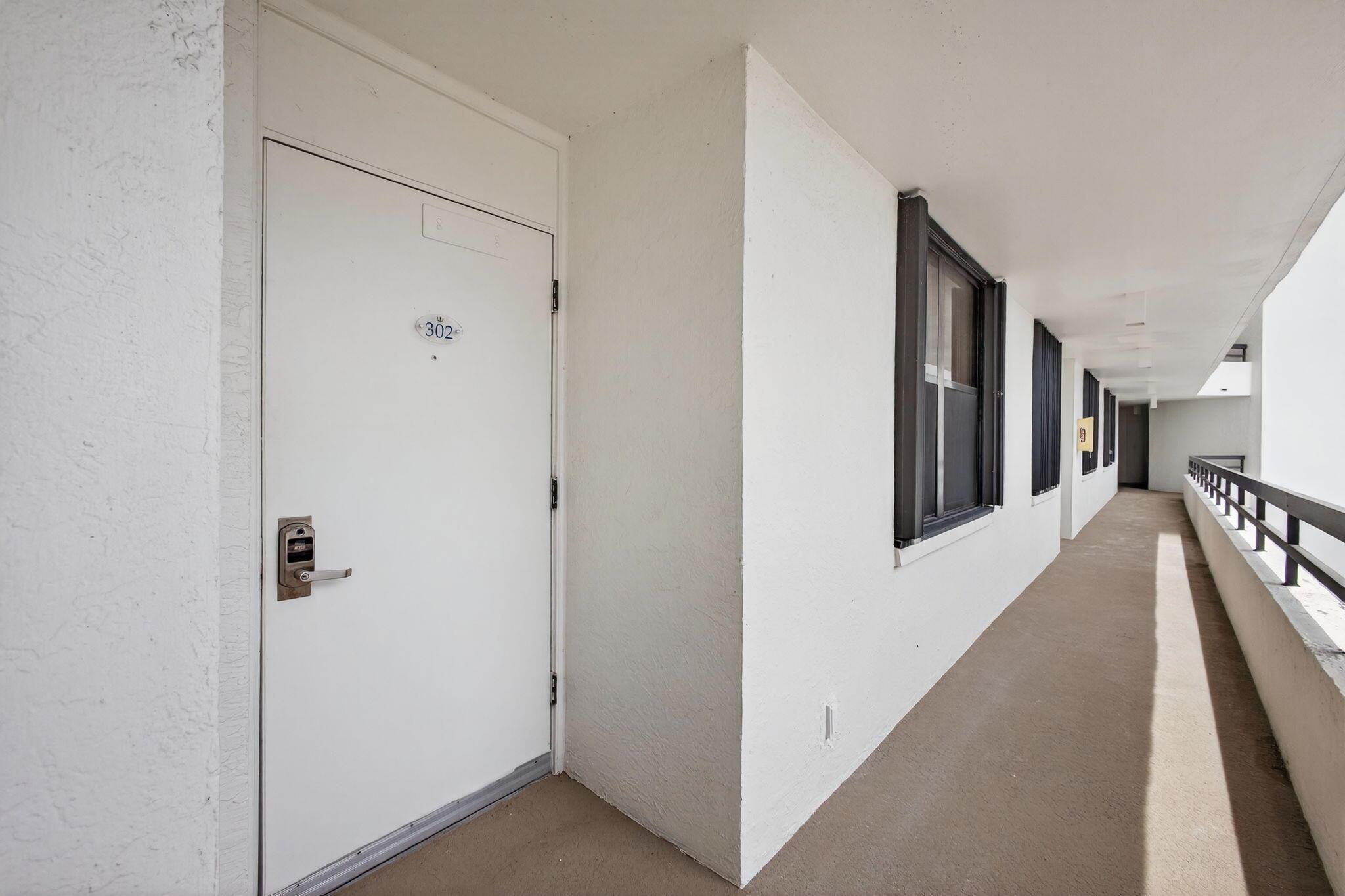 9650 S Ocean Dr #302