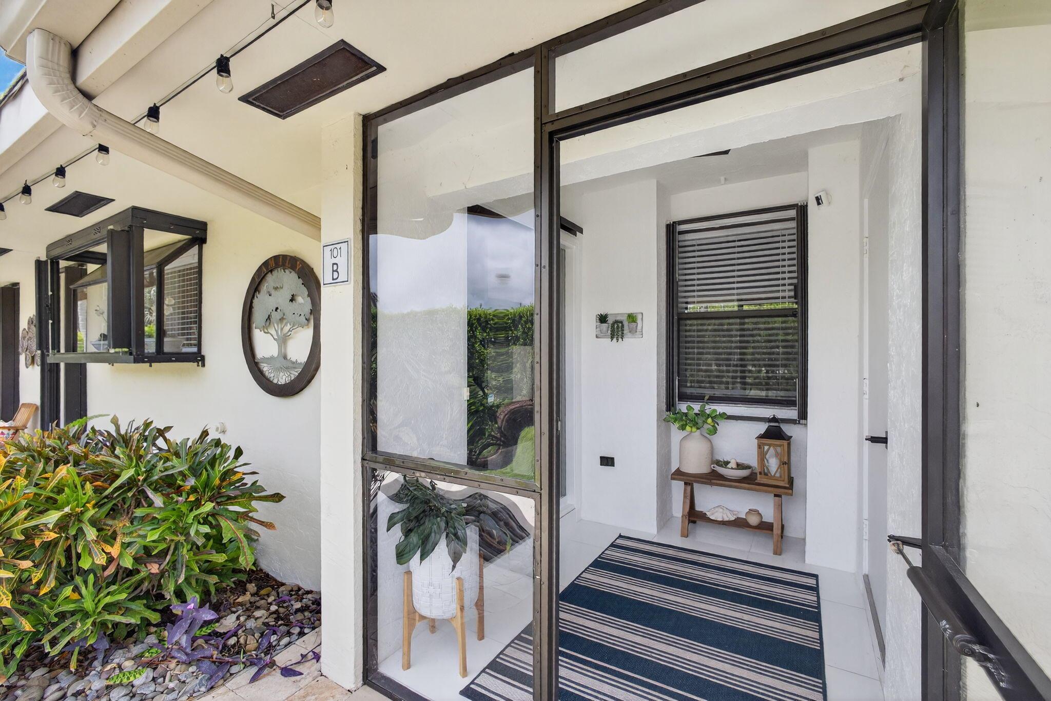 101 Half Moon Cir #B Jupiter, FL 33458