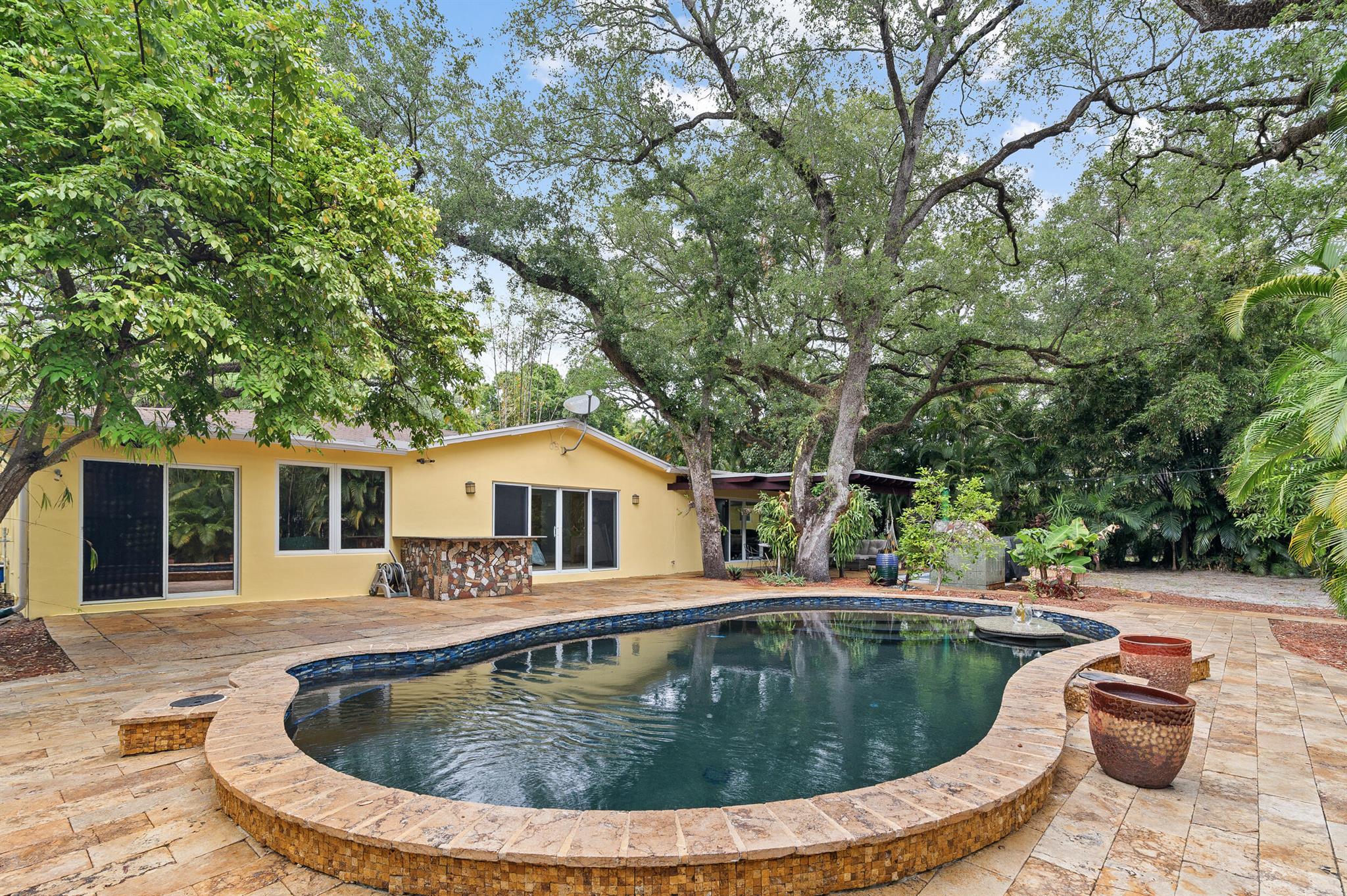 1550 SW 30th Pl