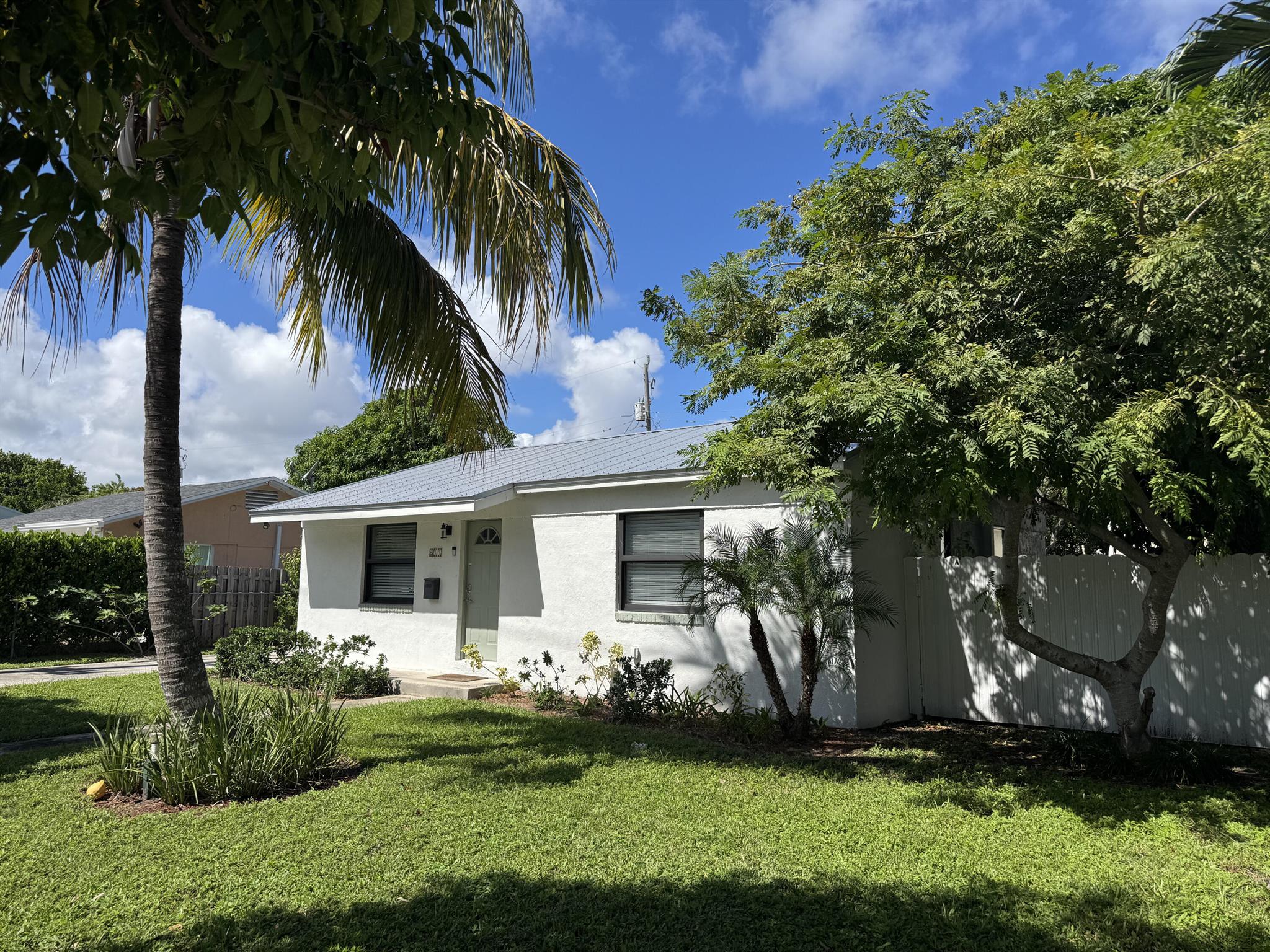 611 Monceaux Rd