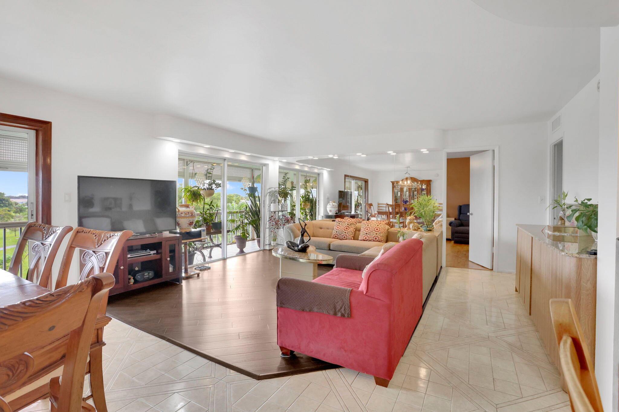 4800 Hillcrest Ln #503 Hollywood, FL 33021