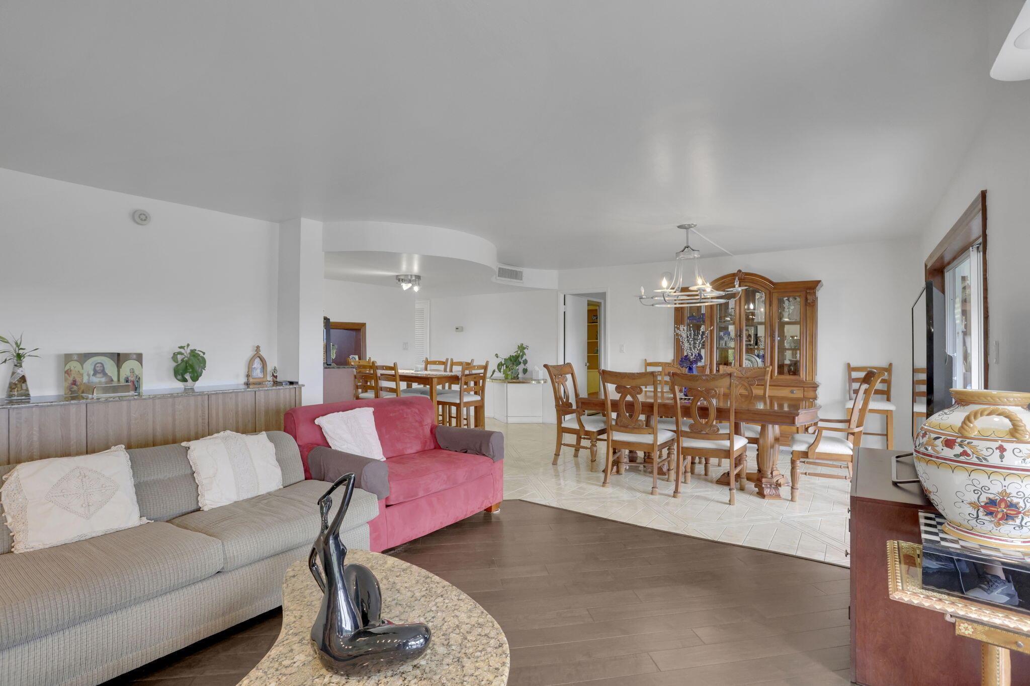 4800 Hillcrest Ln #503 Hollywood, FL 33021