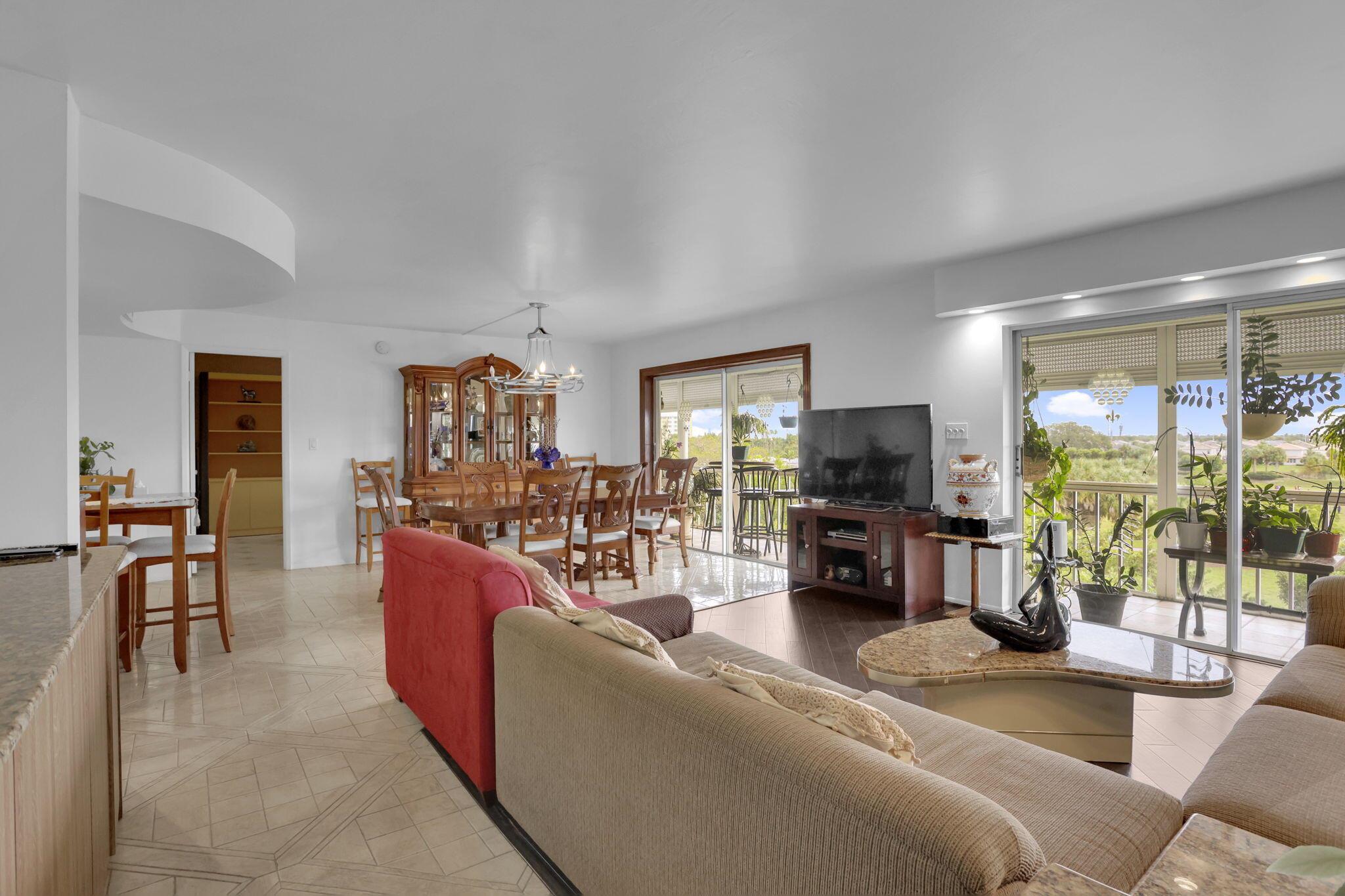 4800 Hillcrest Ln #503 Hollywood, FL 33021