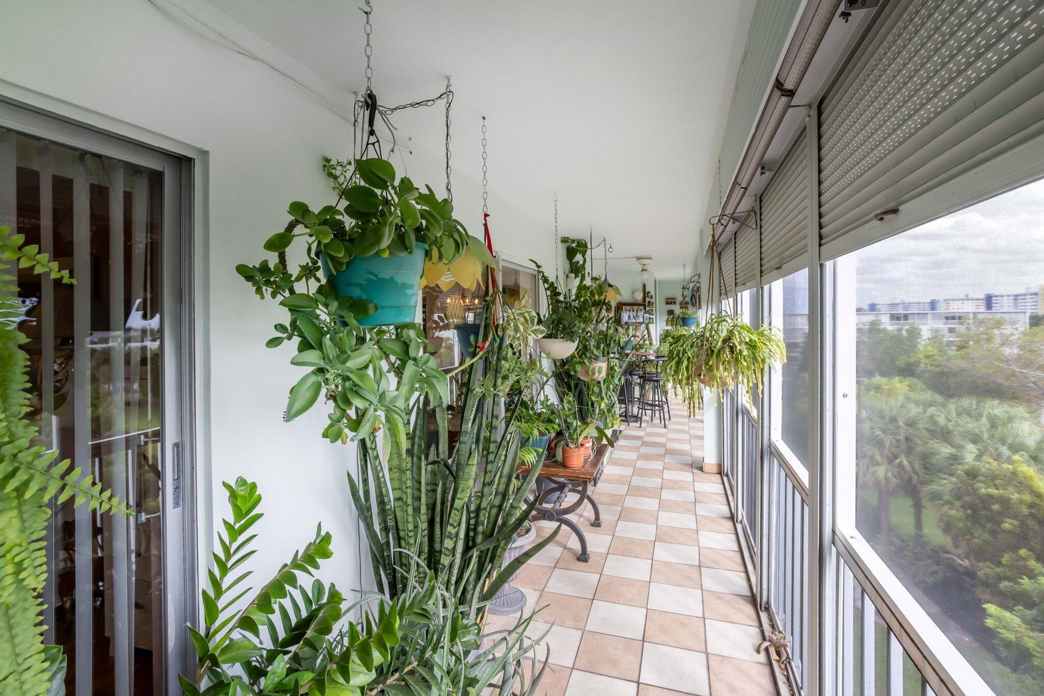 4800 Hillcrest Ln #503 Hollywood, FL 33021