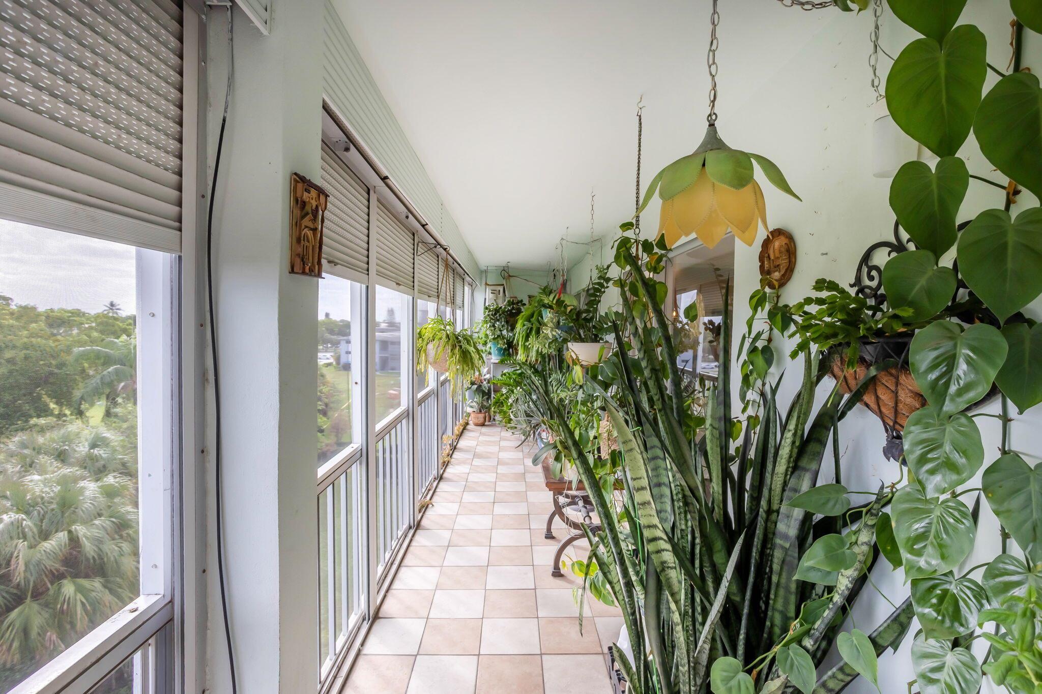 4800 Hillcrest Ln #503 Hollywood, FL 33021