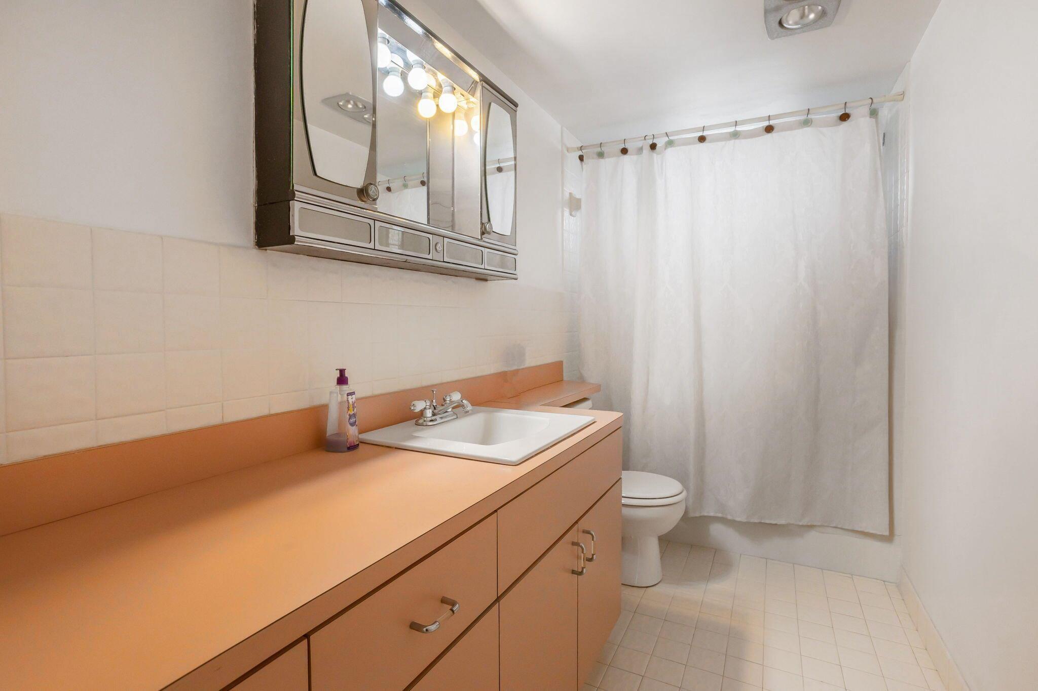 4800 Hillcrest Ln #503 Hollywood, FL 33021