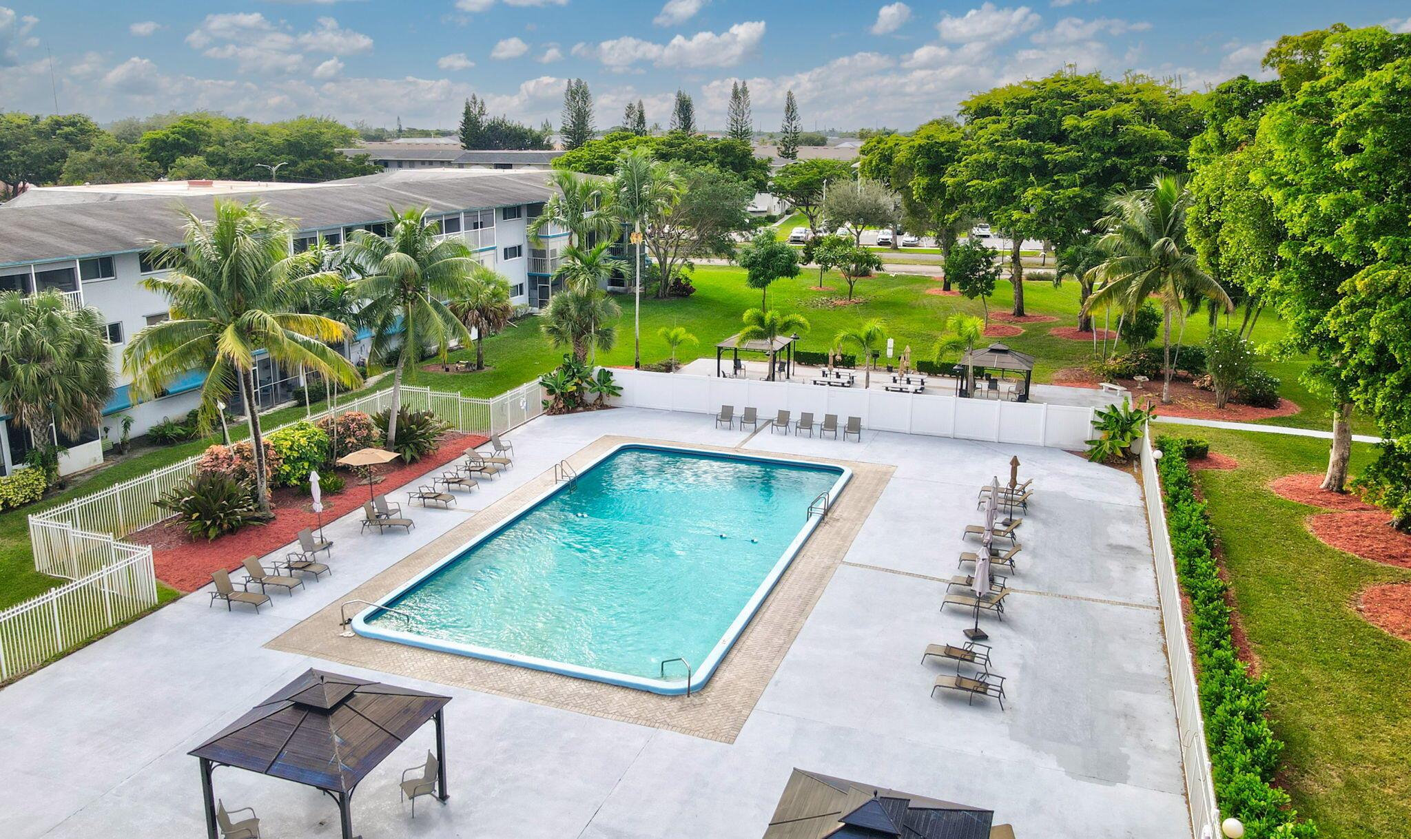 4800 Hillcrest Ln #503 Hollywood, FL 33021