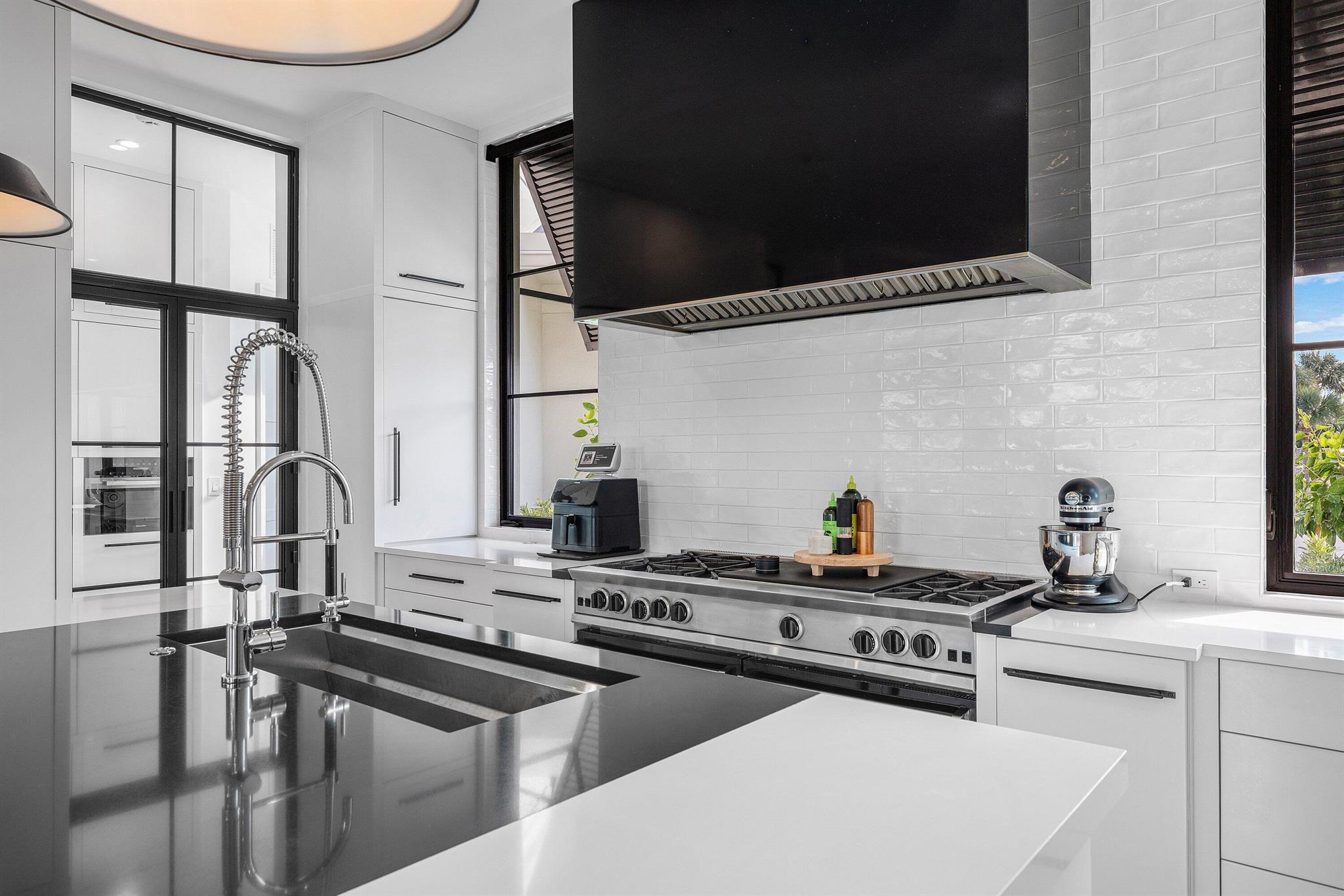 10 Harbour Dr Ocean Ridge, FL 33435