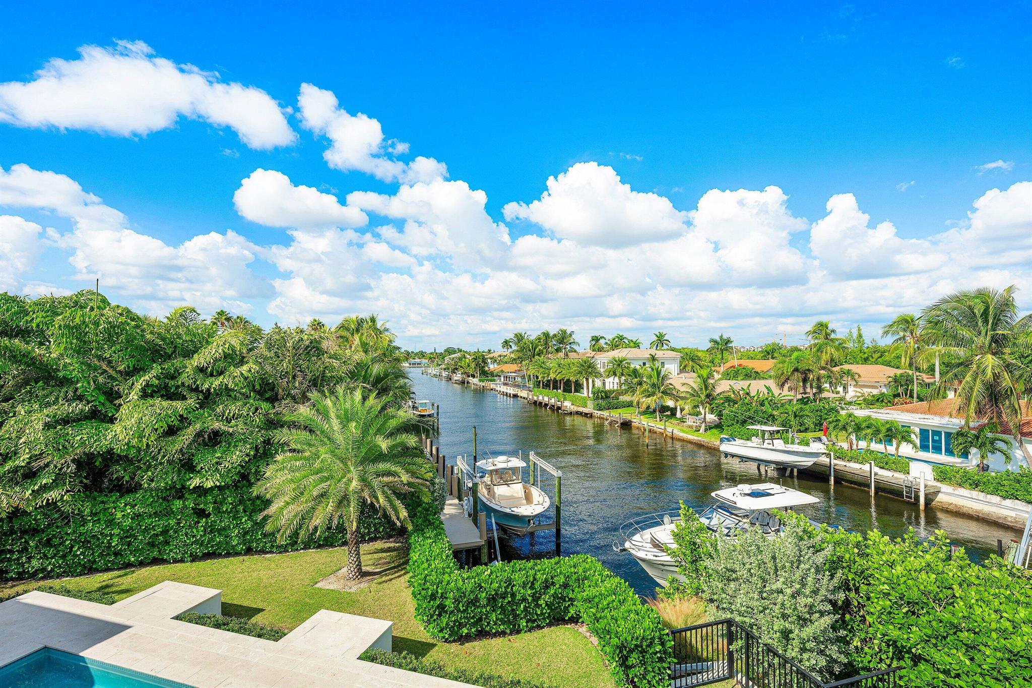 10 Harbour Dr Ocean Ridge, FL 33435