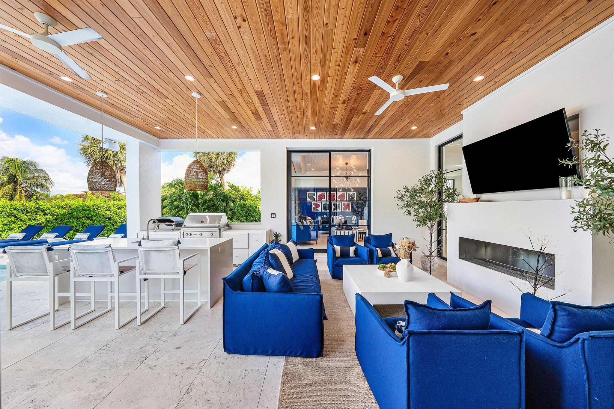 10 Harbour Dr Ocean Ridge, FL 33435