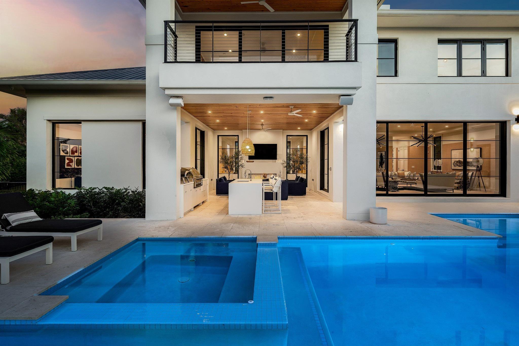 10 Harbour Dr Ocean Ridge, FL 33435