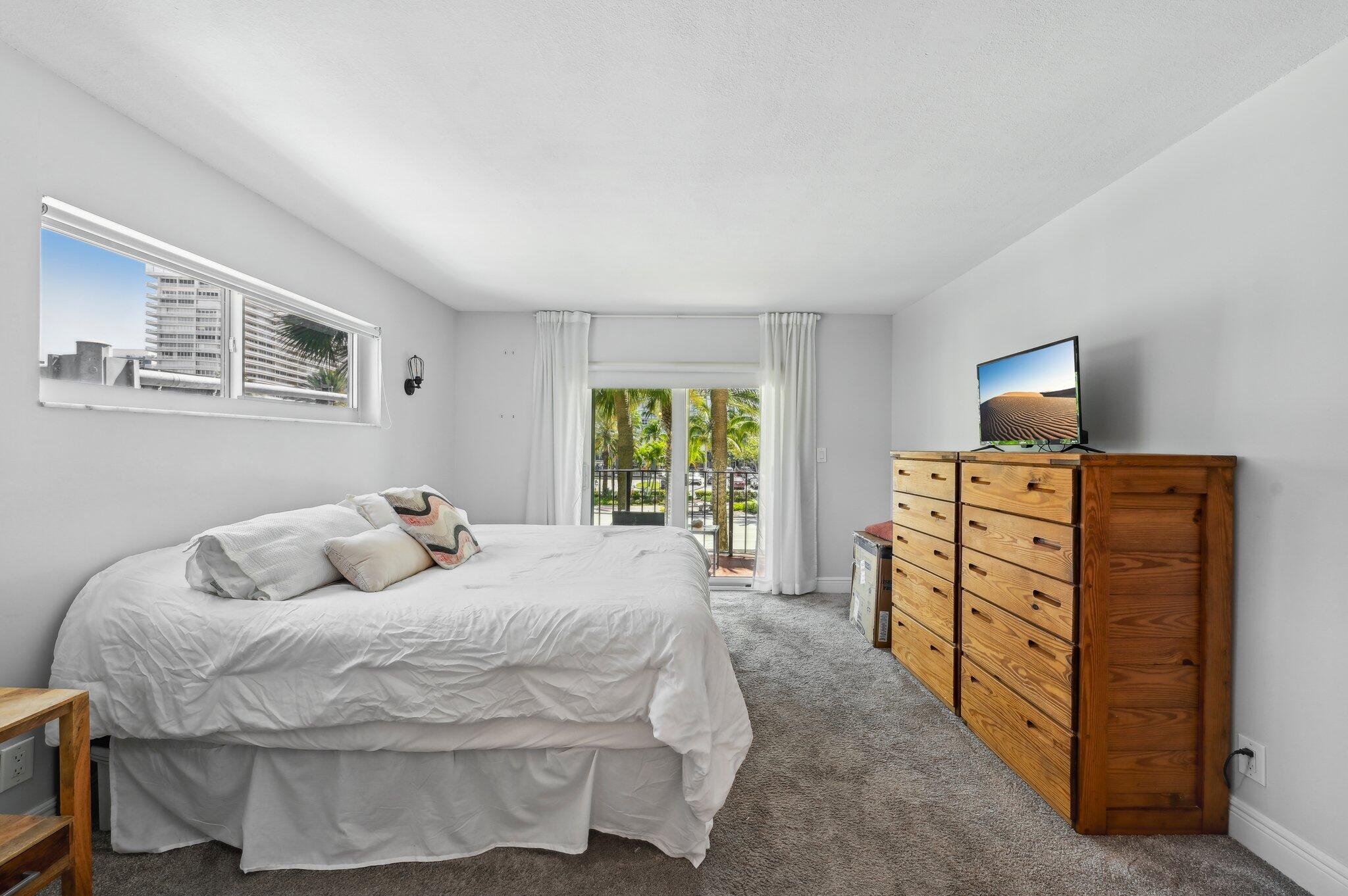 3909 N Ocean Blvd #215 Fort Lauderdale, FL 33308