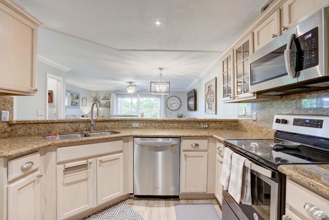 109 Fox Meadow Run Jupiter, FL 33458