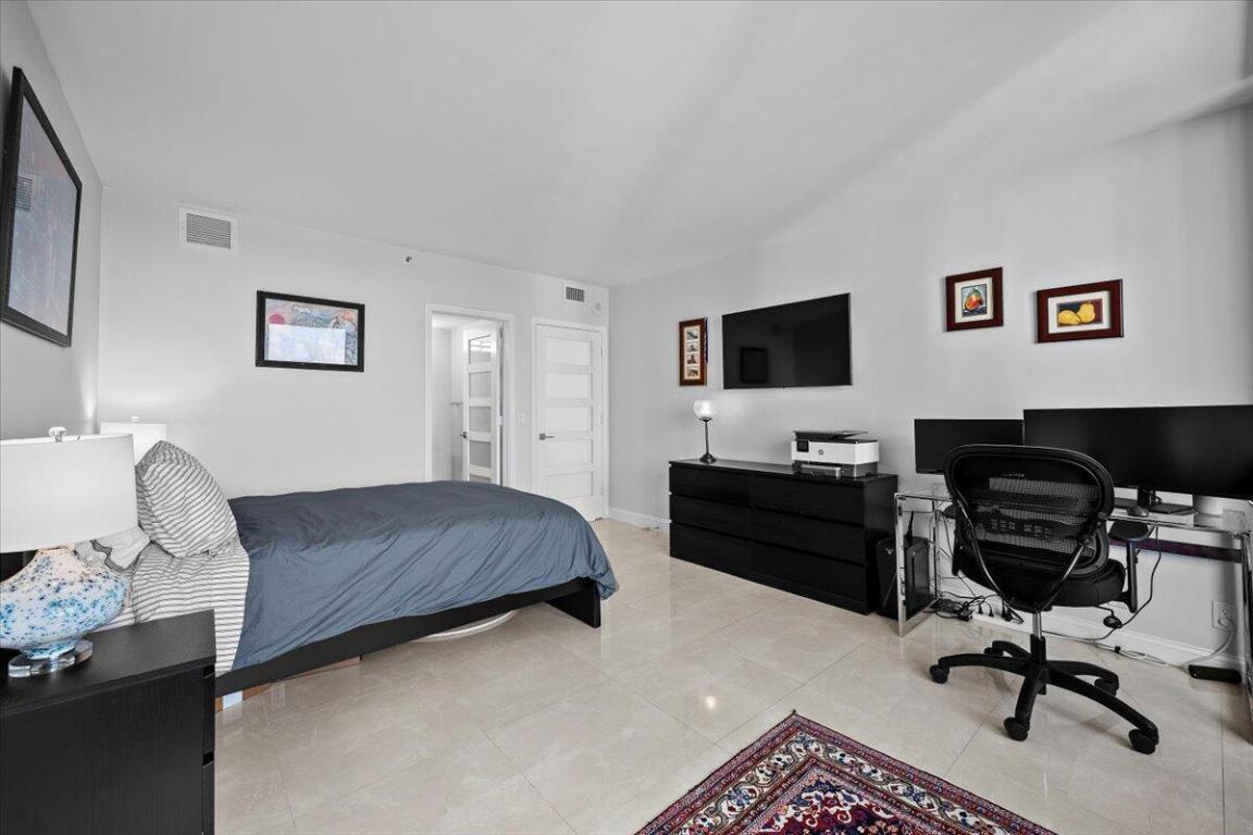 4000 N Ocean Dr #2004 Singer Island, FL 33404