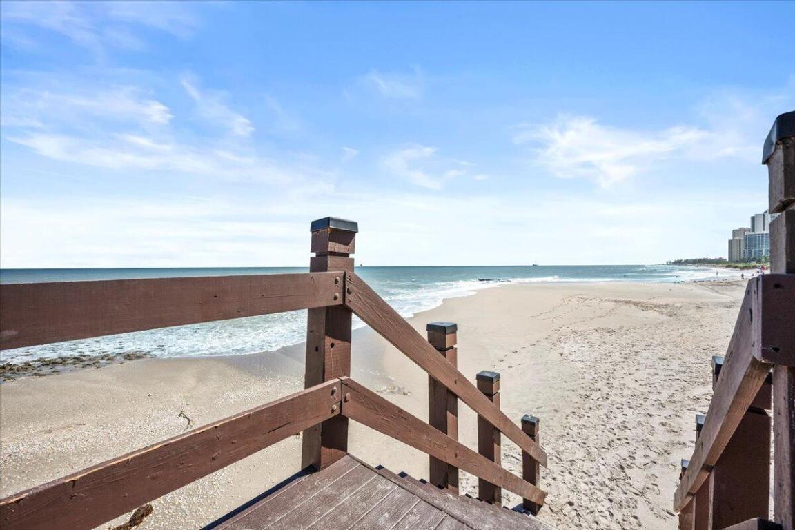 4000 N Ocean Dr #2004 Singer Island, FL 33404