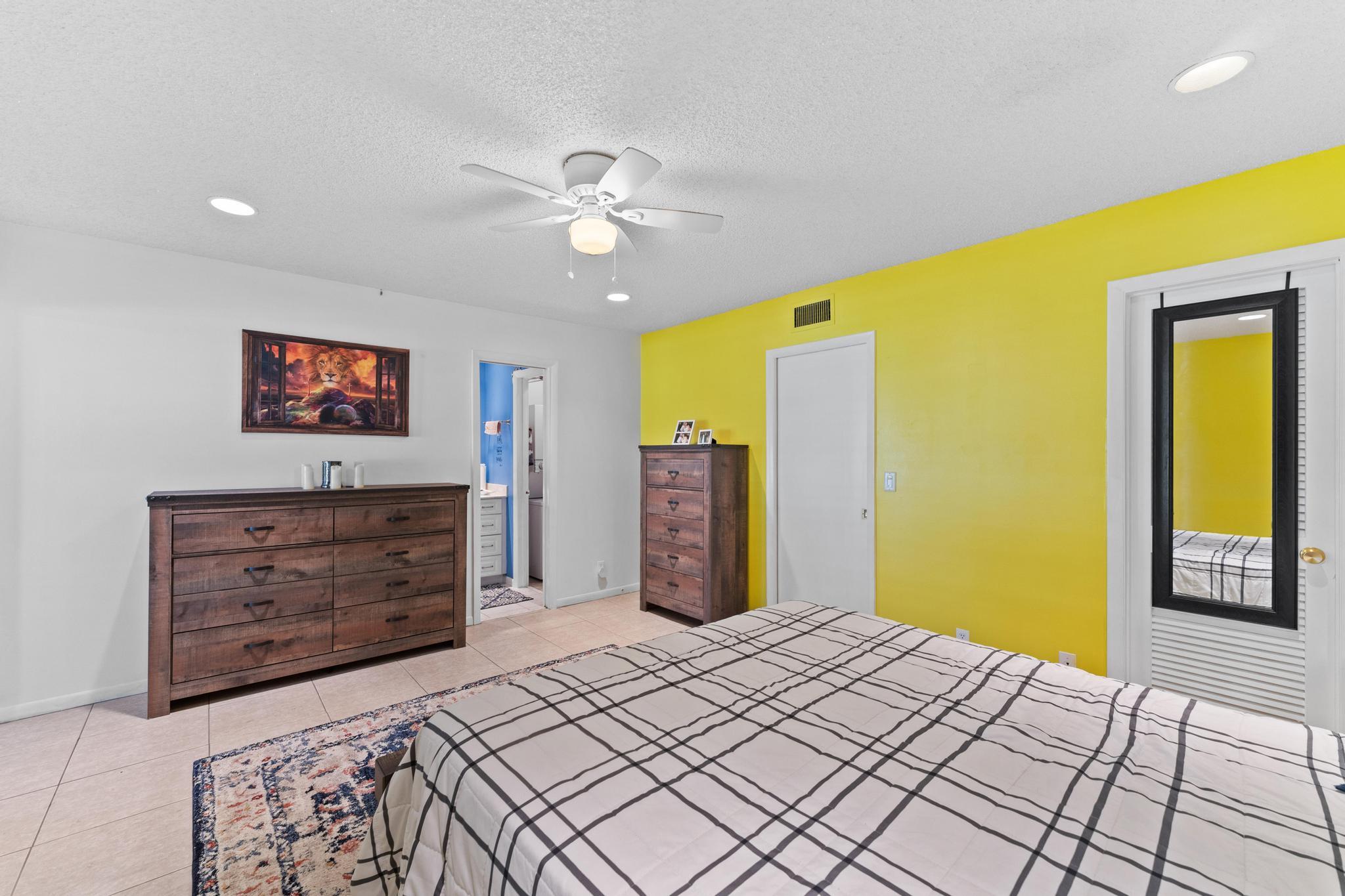 201 Country #B Boynton Beach, FL 33435