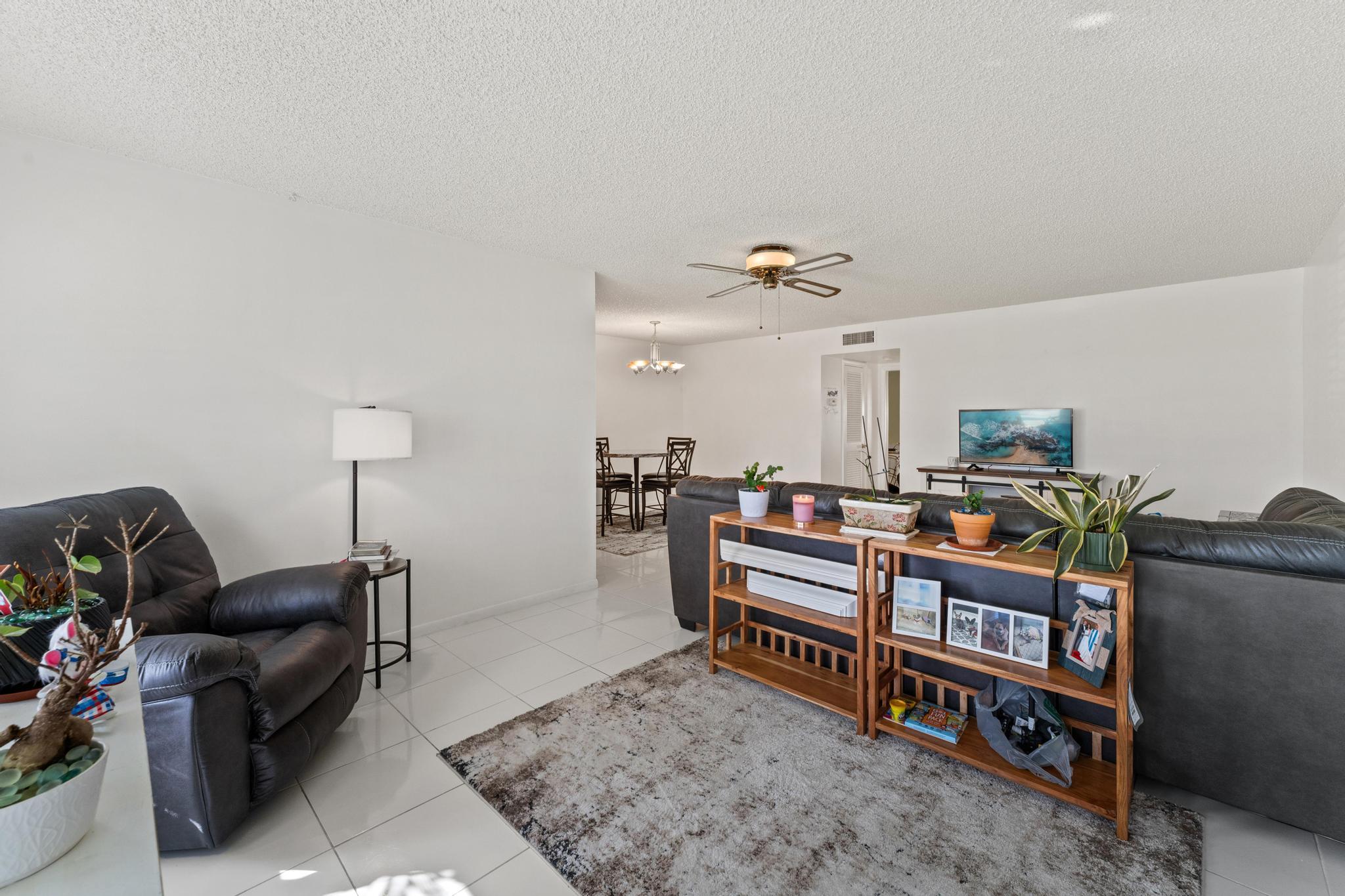 201 Country #B Boynton Beach, FL 33435