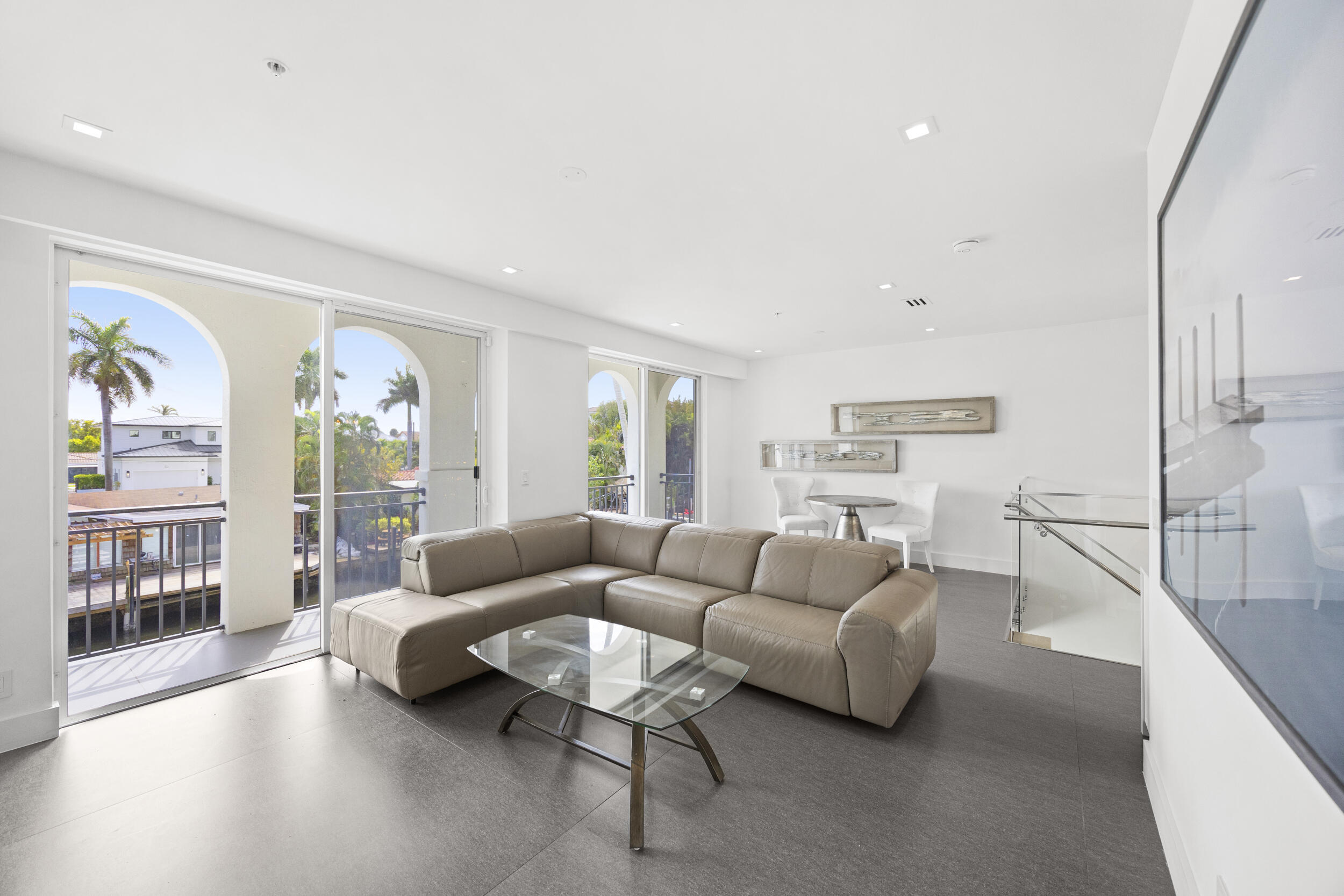 3055 Waterside Boynton Beach, FL 33435